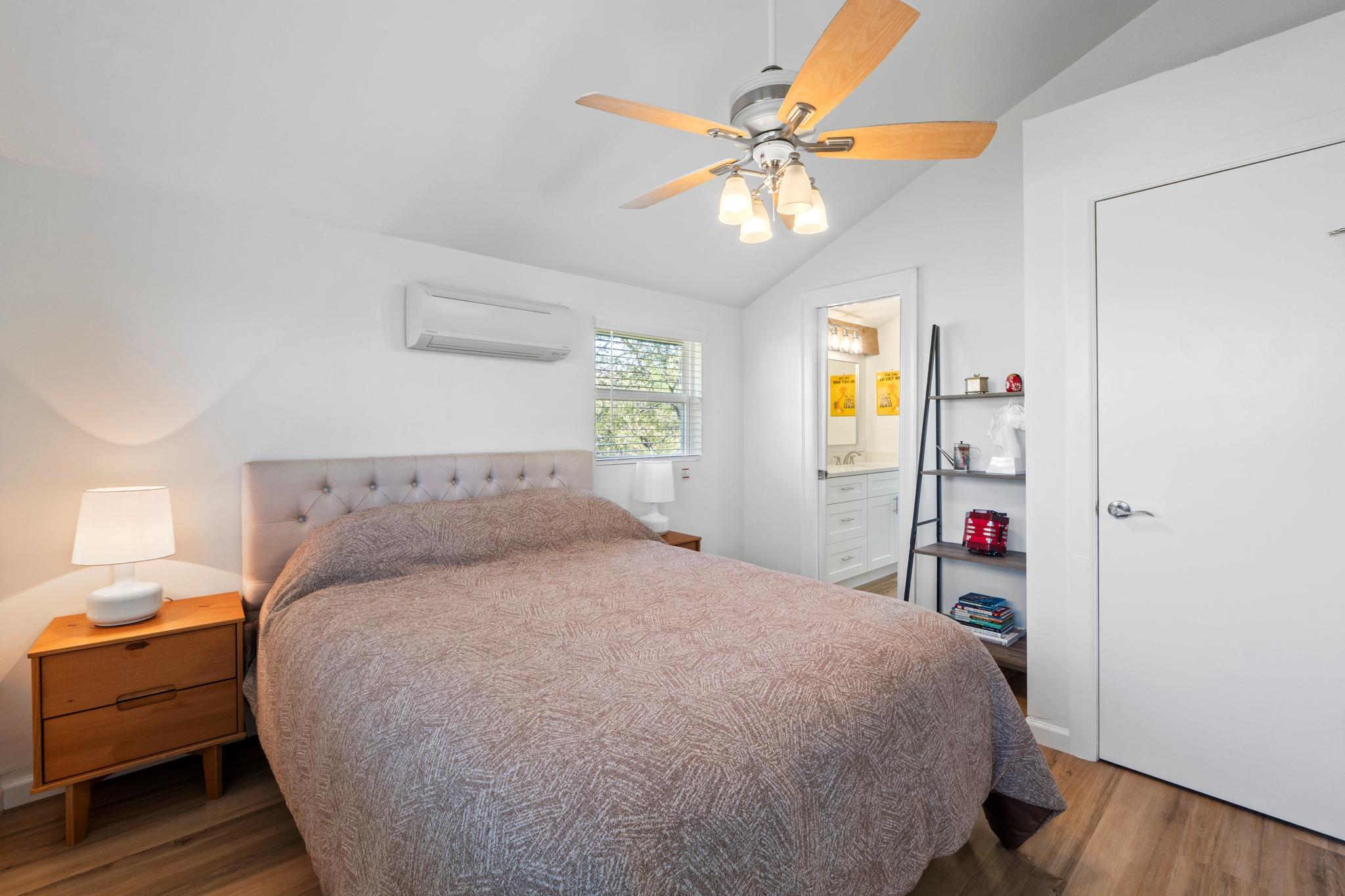 205 Shadows Dr, Spicewood, TX 78669