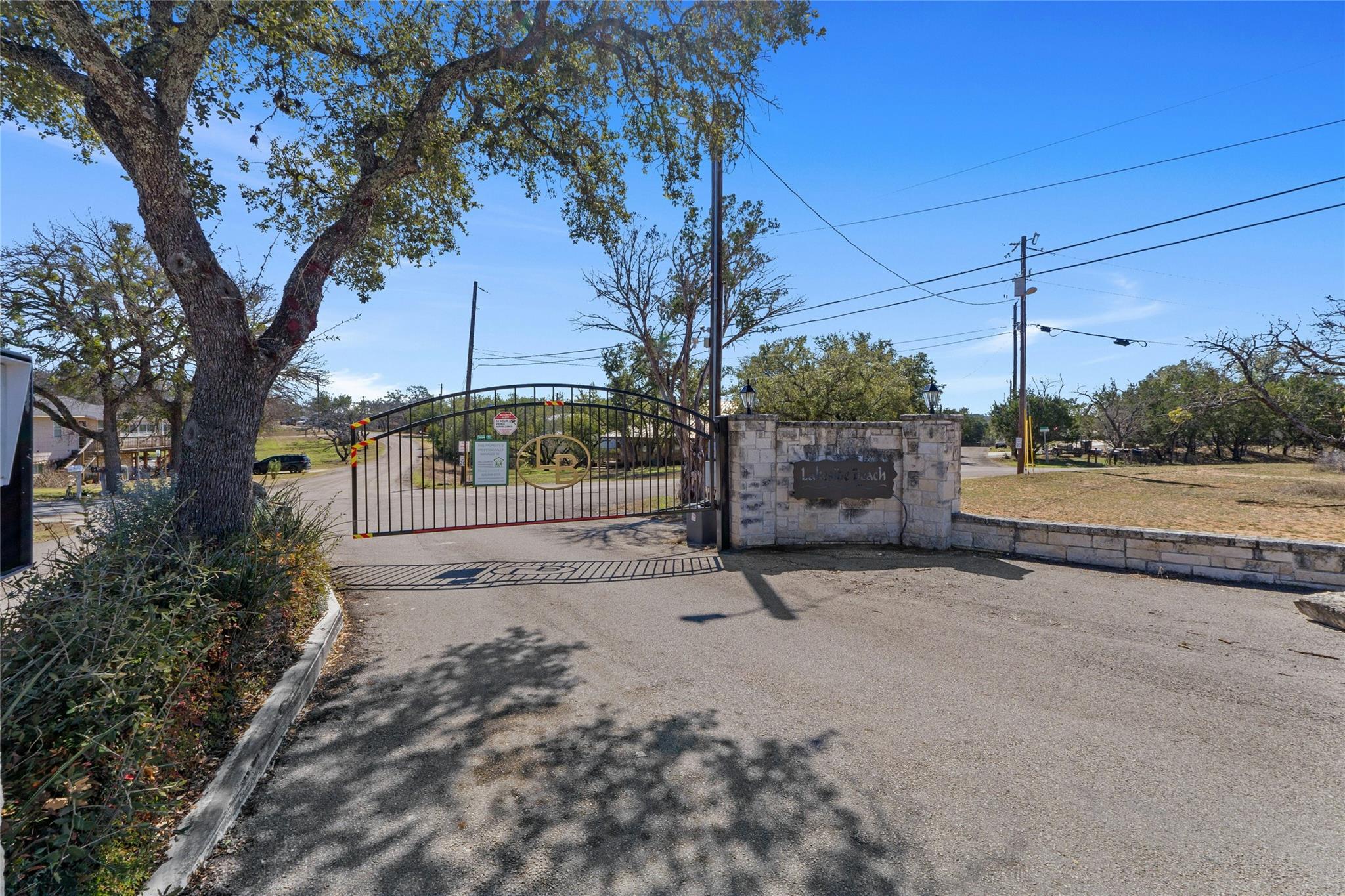 205 Shadows Dr, Spicewood, TX 78669