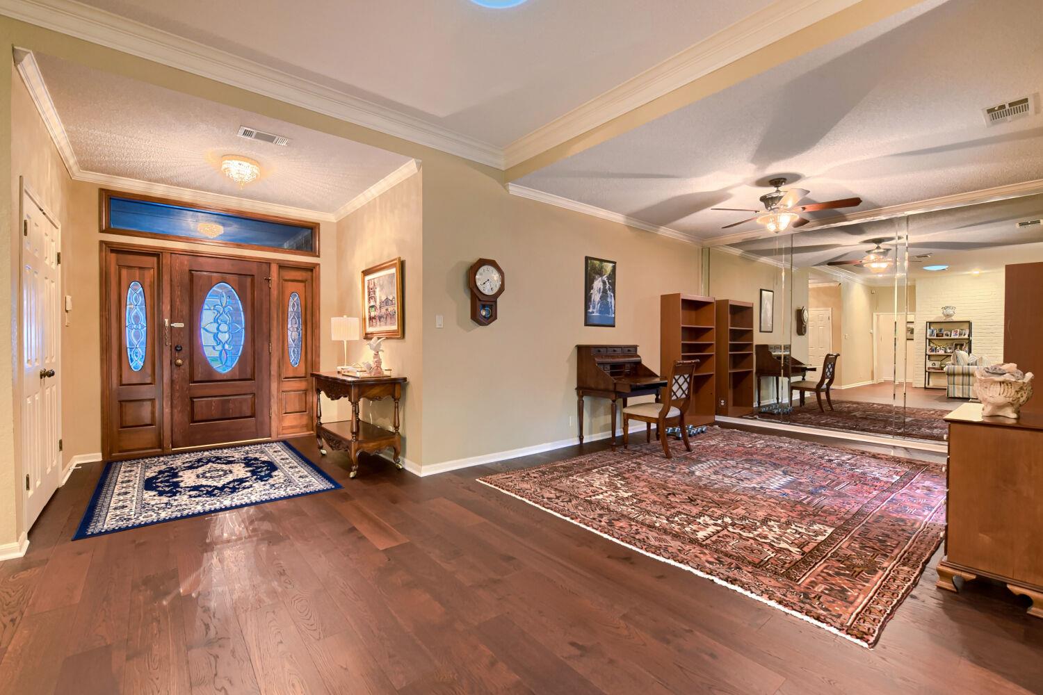 10904 Legends Ln, Austin, TX 78747