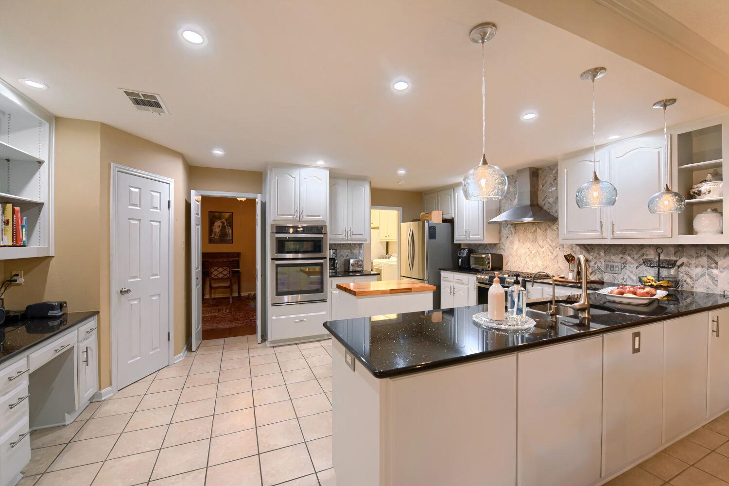 10904 Legends Ln, Austin, TX 78747