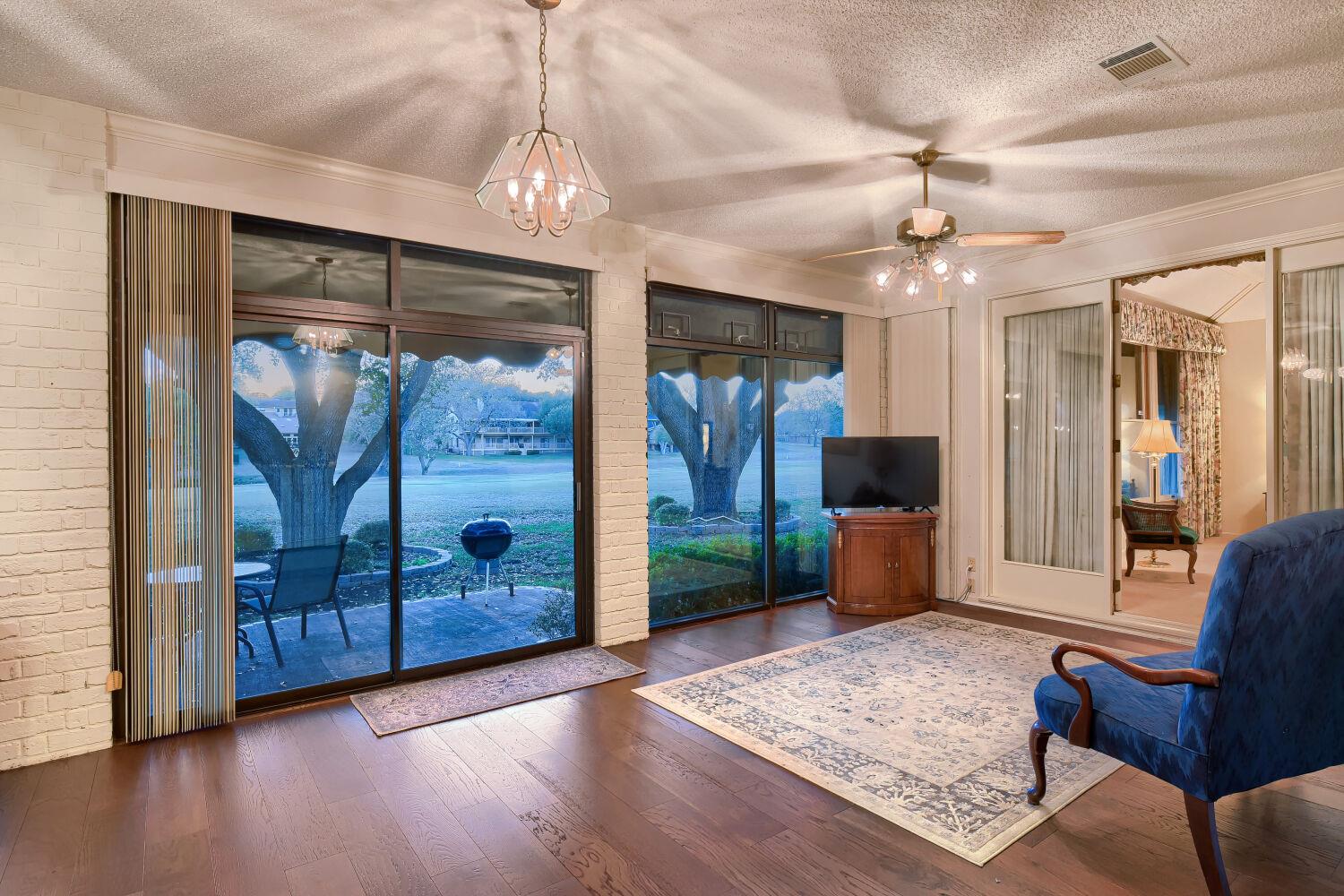 10904 Legends Ln, Austin, TX 78747