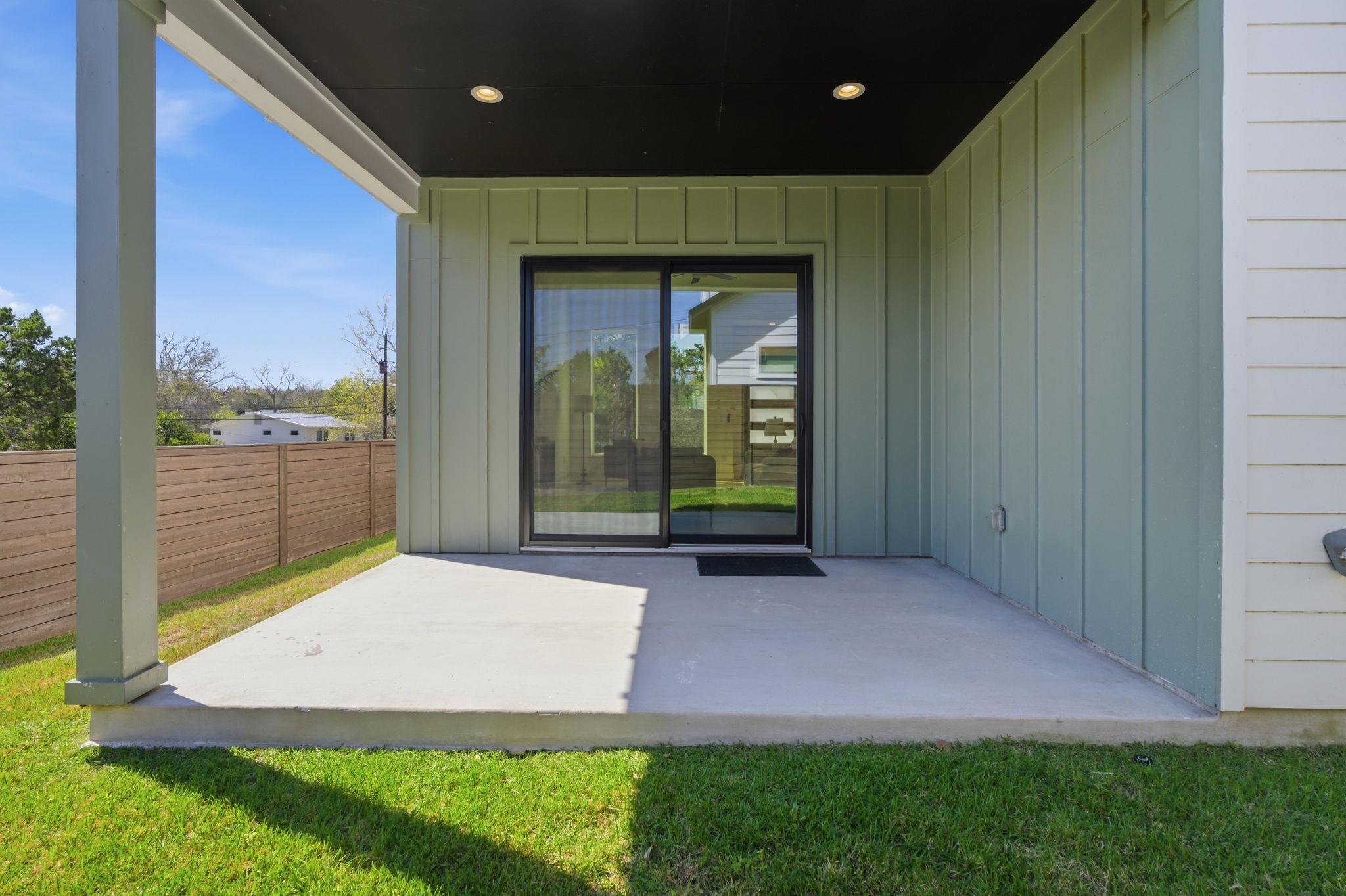 400 Post Road Dr, Austin, TX 78704