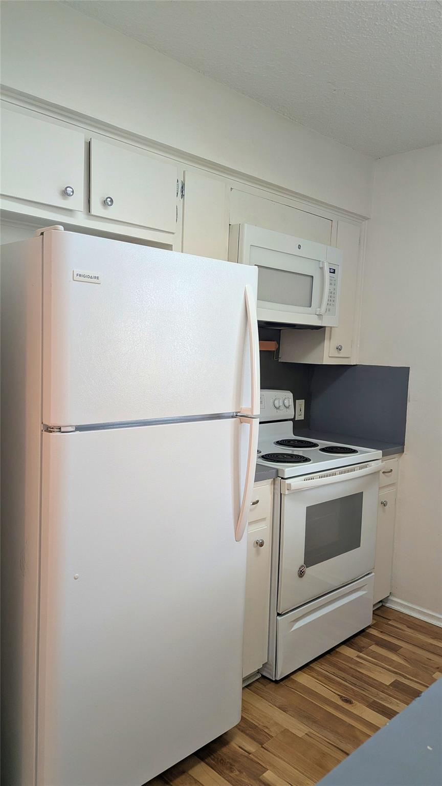 6916 Scenic Brook Dr # B, Austin, TX 78736