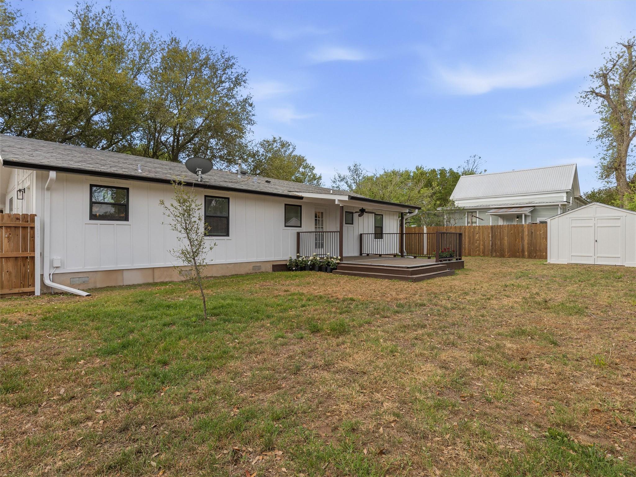 1106 Spring St, Bastrop, TX 78602