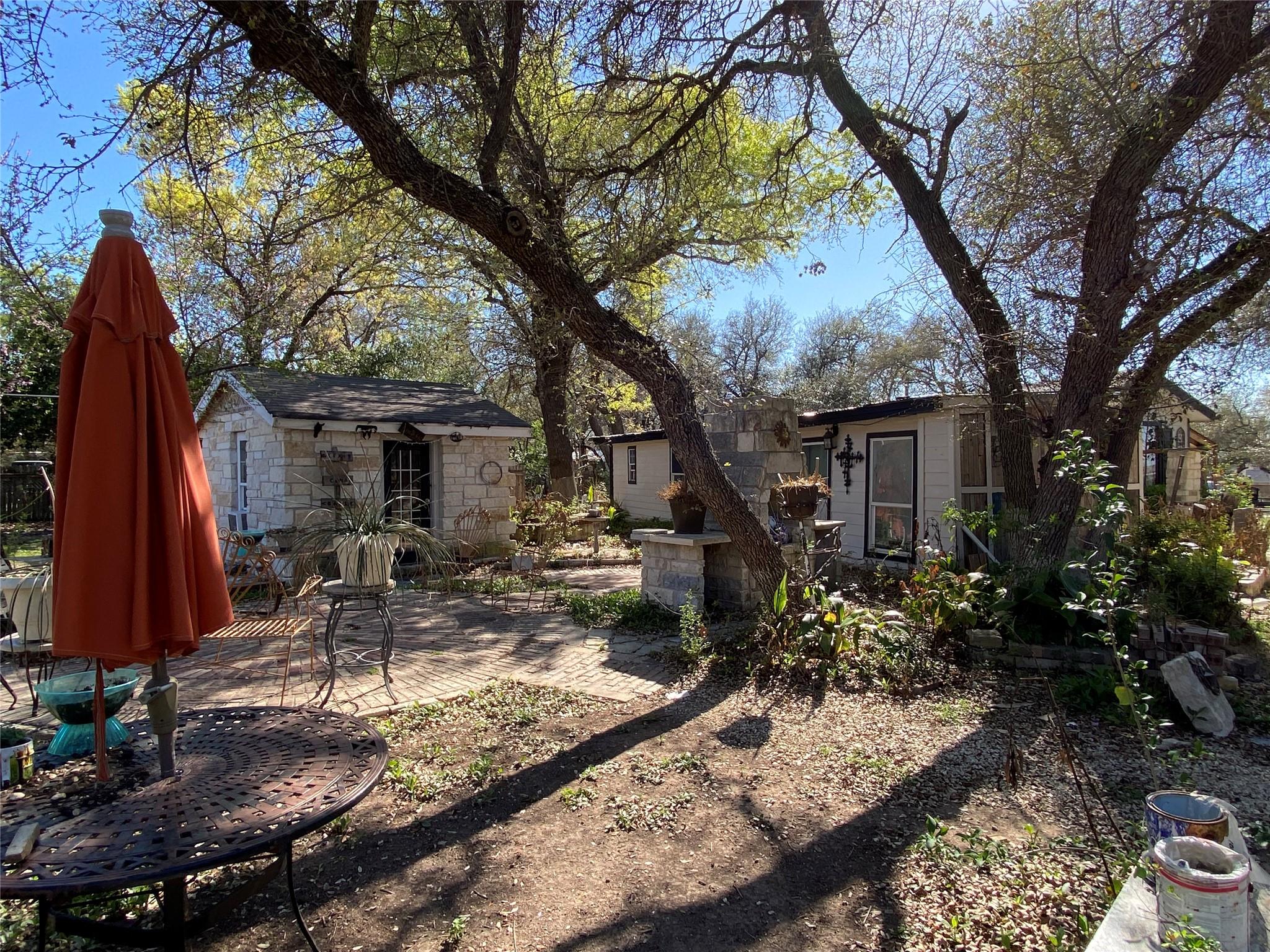 605 Osprey Dr, Leander, TX 78641