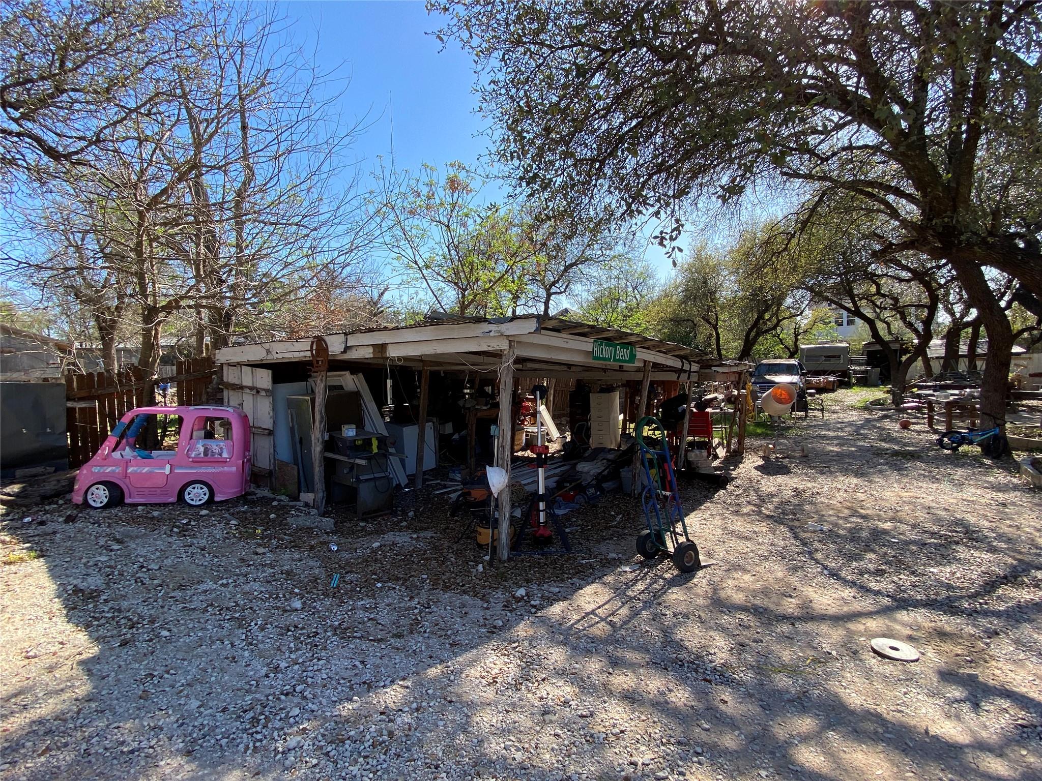 605 Osprey Dr, Leander, TX 78641