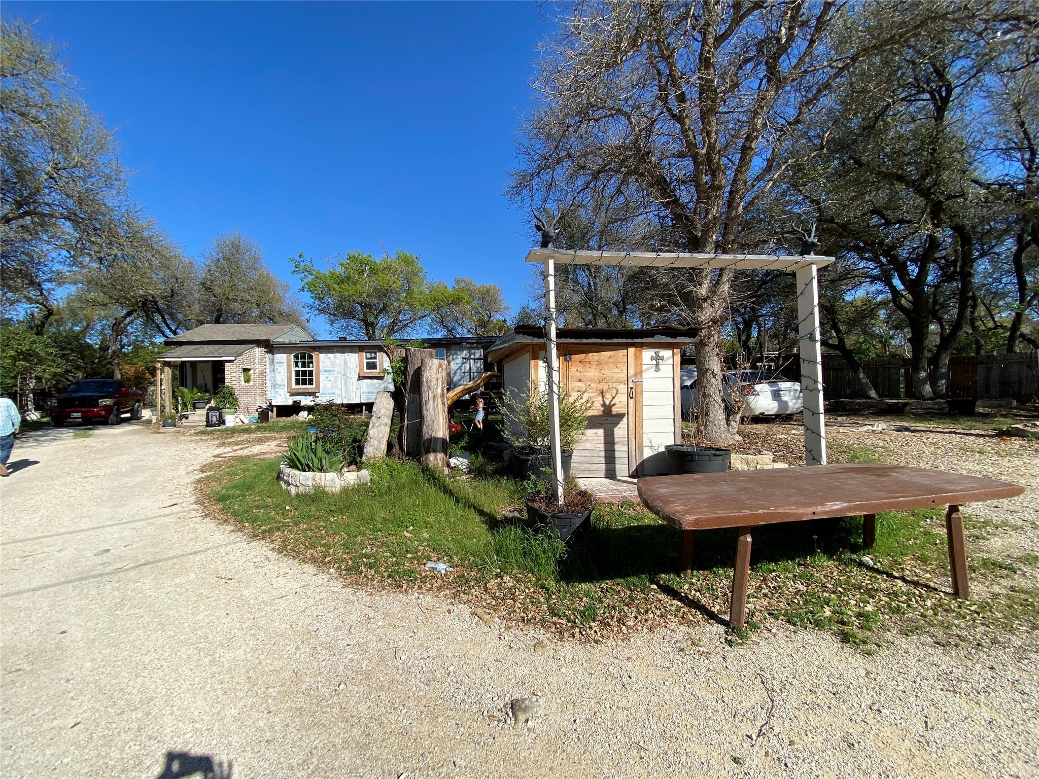 605 Osprey Dr, Leander, TX 78641