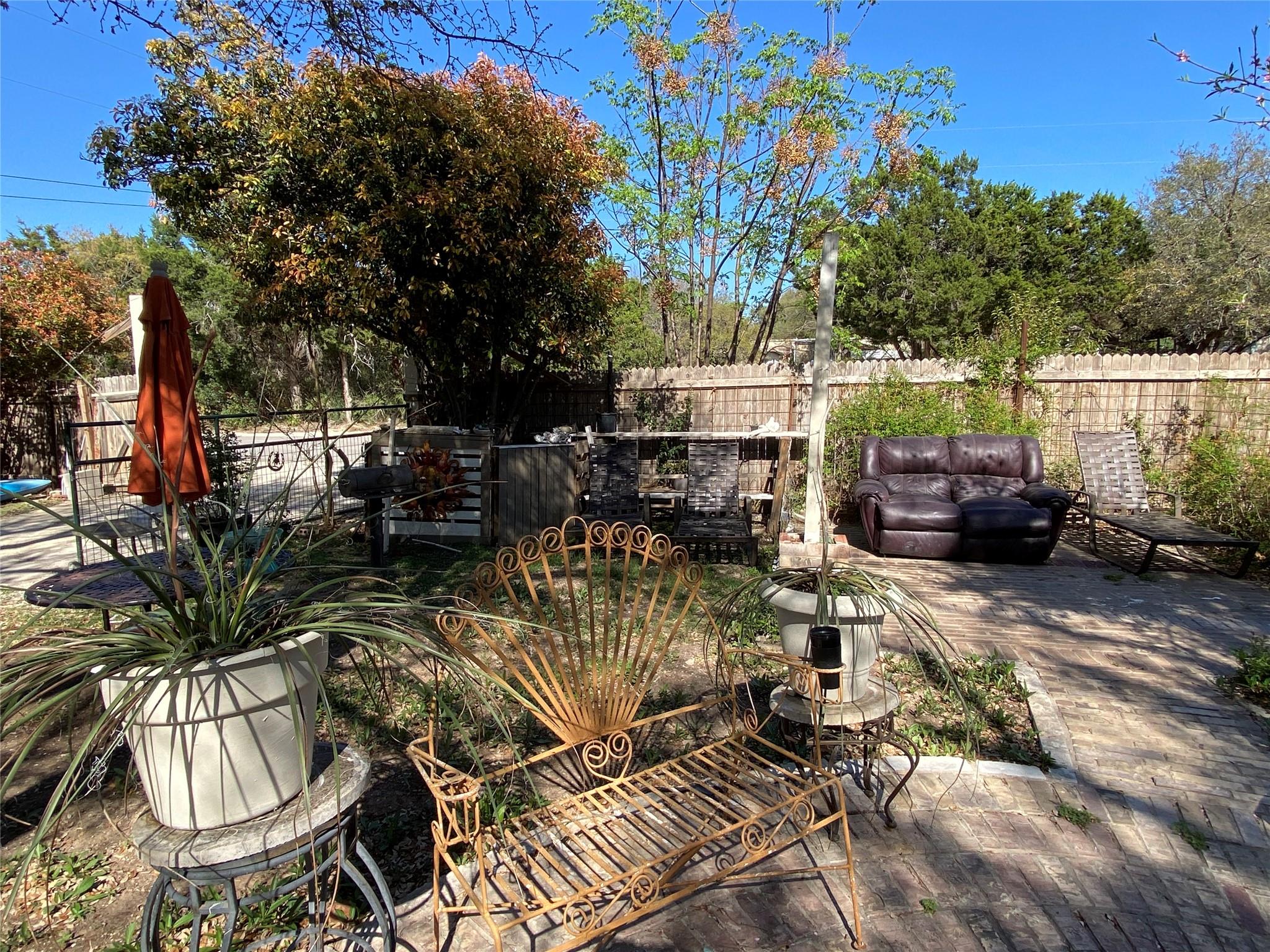 605 Osprey Dr, Leander, TX 78641