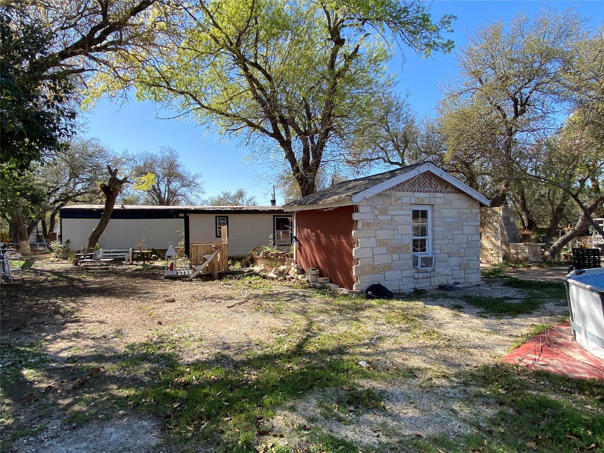 605 Osprey Dr, Leander, TX 78641