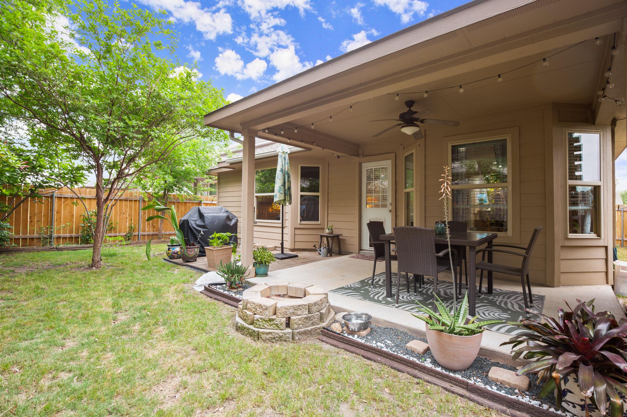 210 Wincliff Dr, Buda, TX 78610