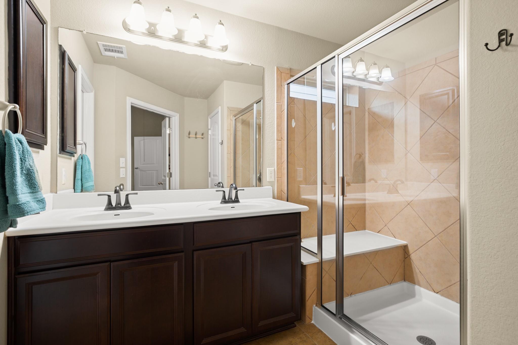 210 Wincliff Dr, Buda, TX 78610