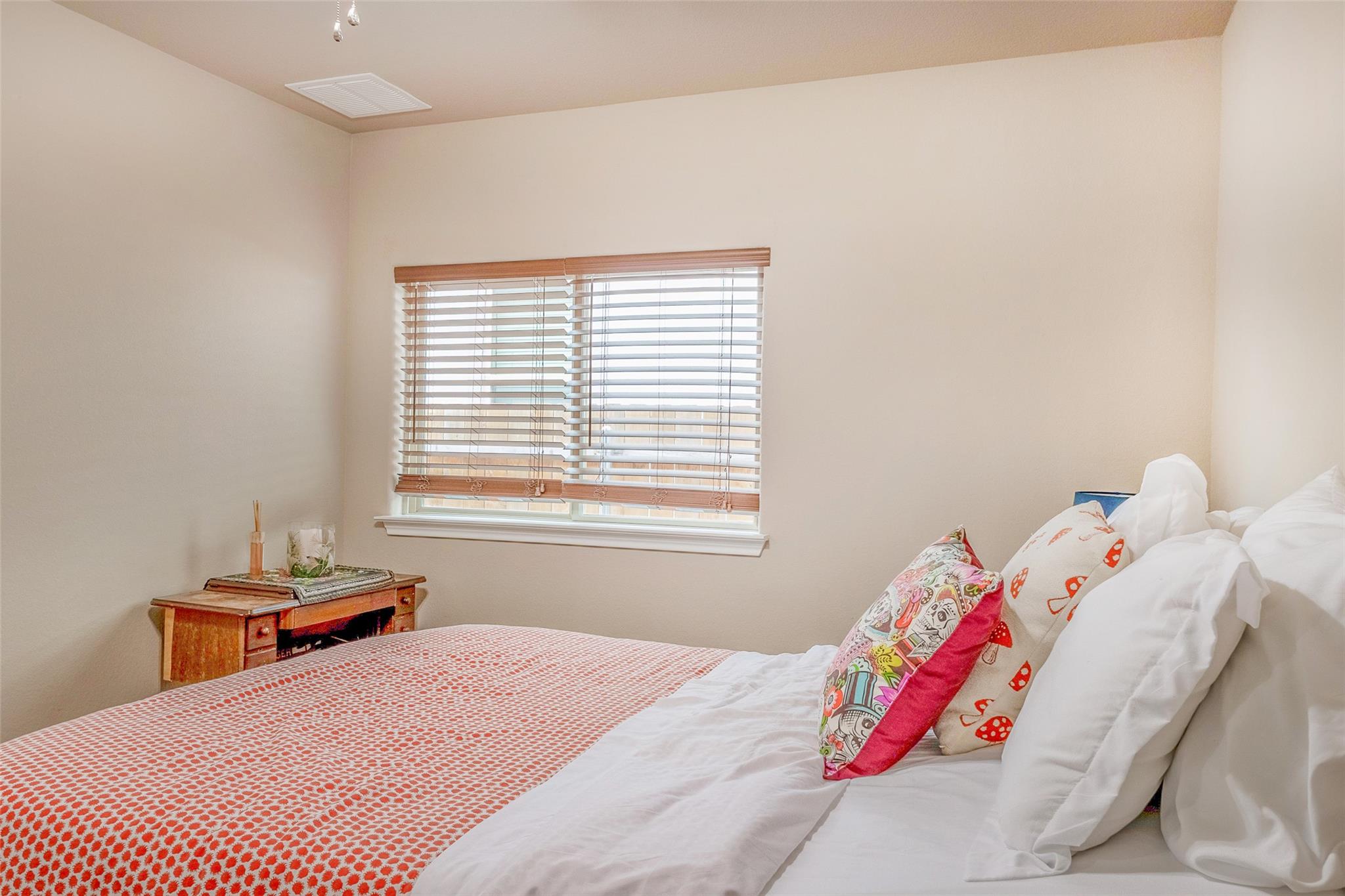 210 Wincliff Dr, Buda, TX 78610