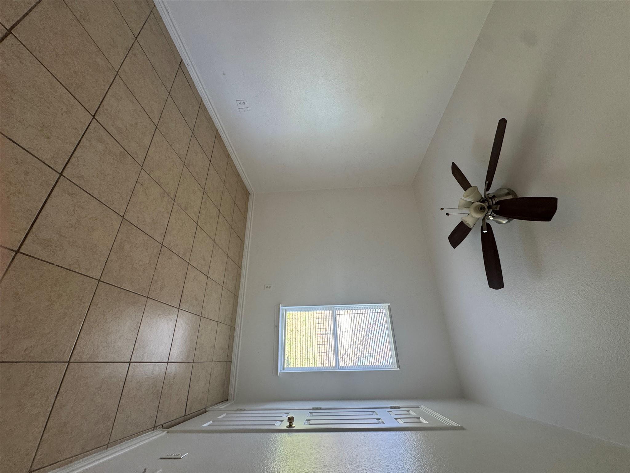 609 M L K Dr # A, Elgin, TX 78621