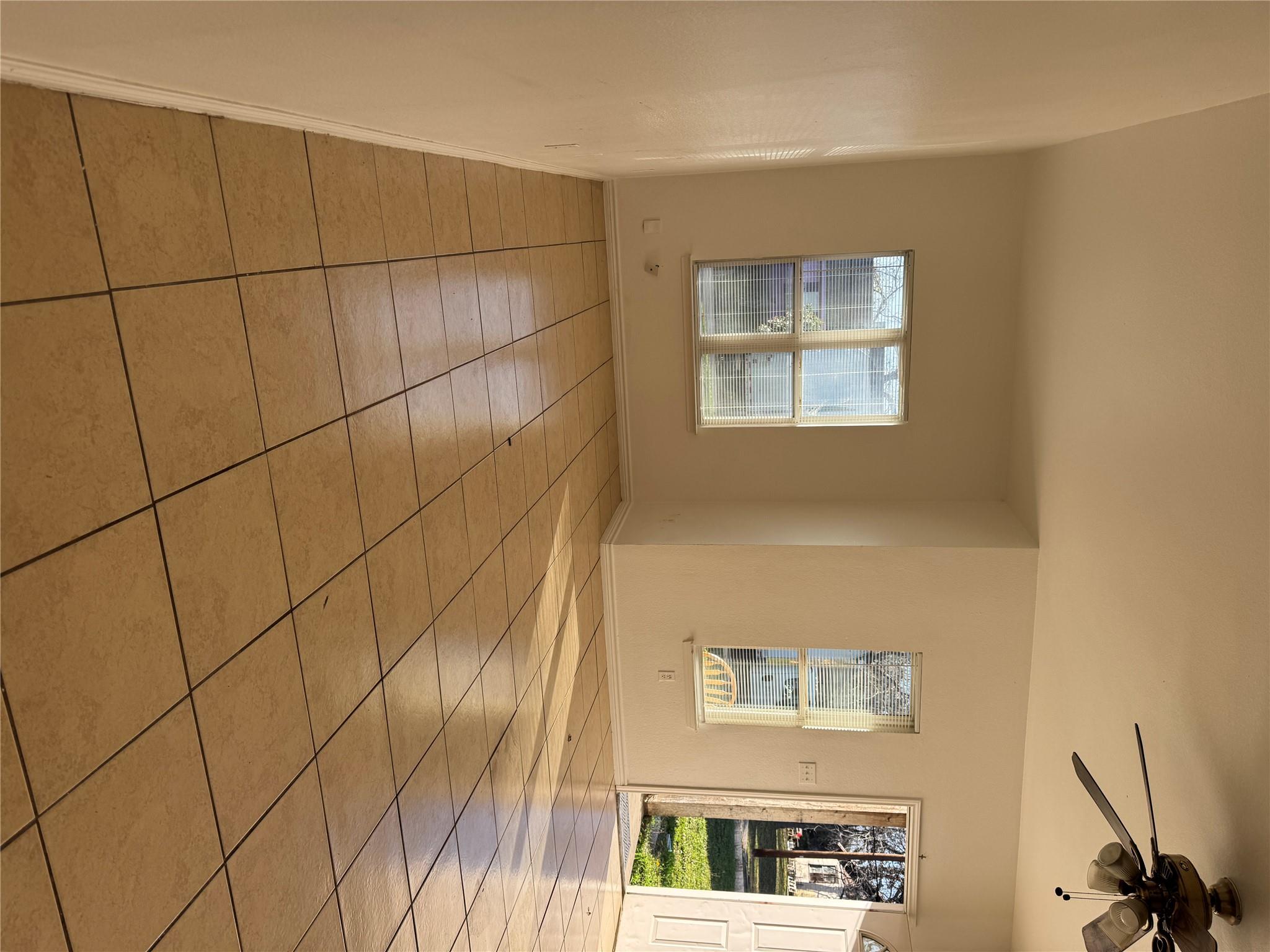 609 M L K Dr # A, Elgin, TX 78621