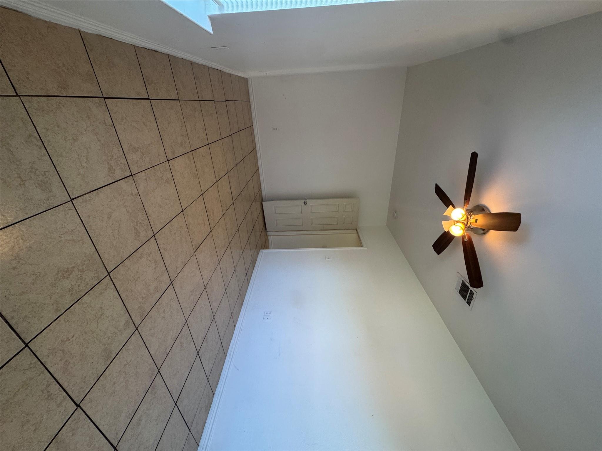 609 M L K Dr # A, Elgin, TX 78621