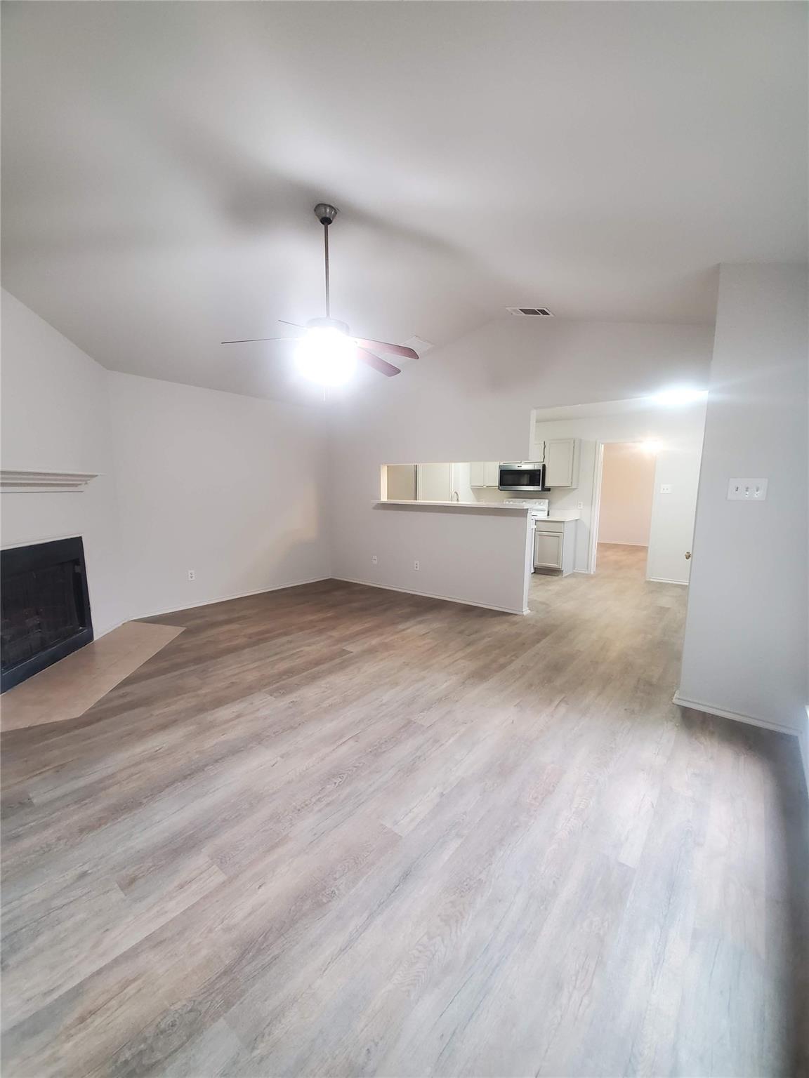 6909 HYLAND Cir # A, Austin, TX 78744