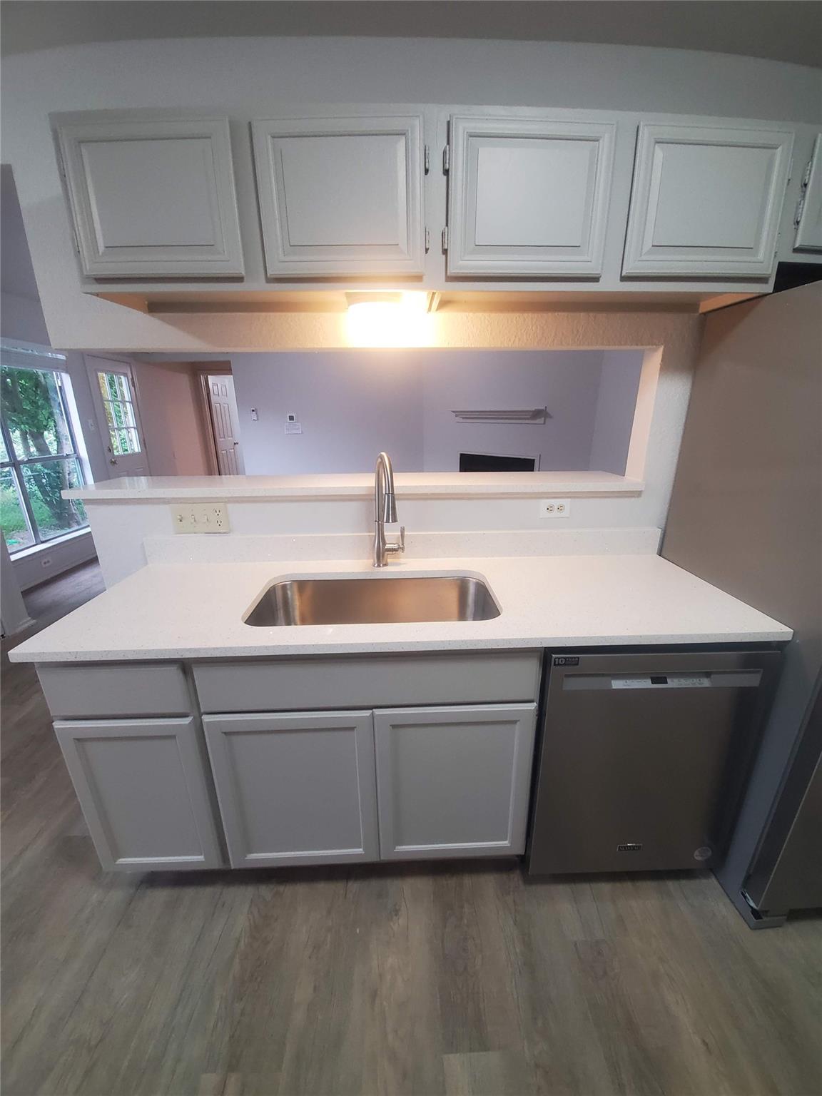 6909 HYLAND Cir # A, Austin, TX 78744