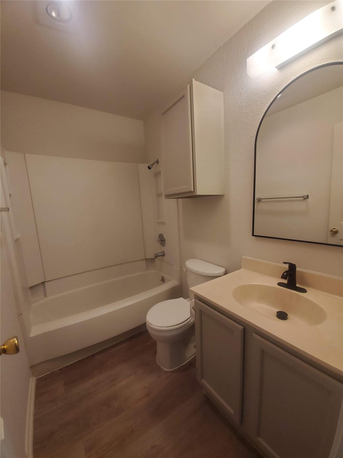 6909 HYLAND Cir # A, Austin, TX 78744