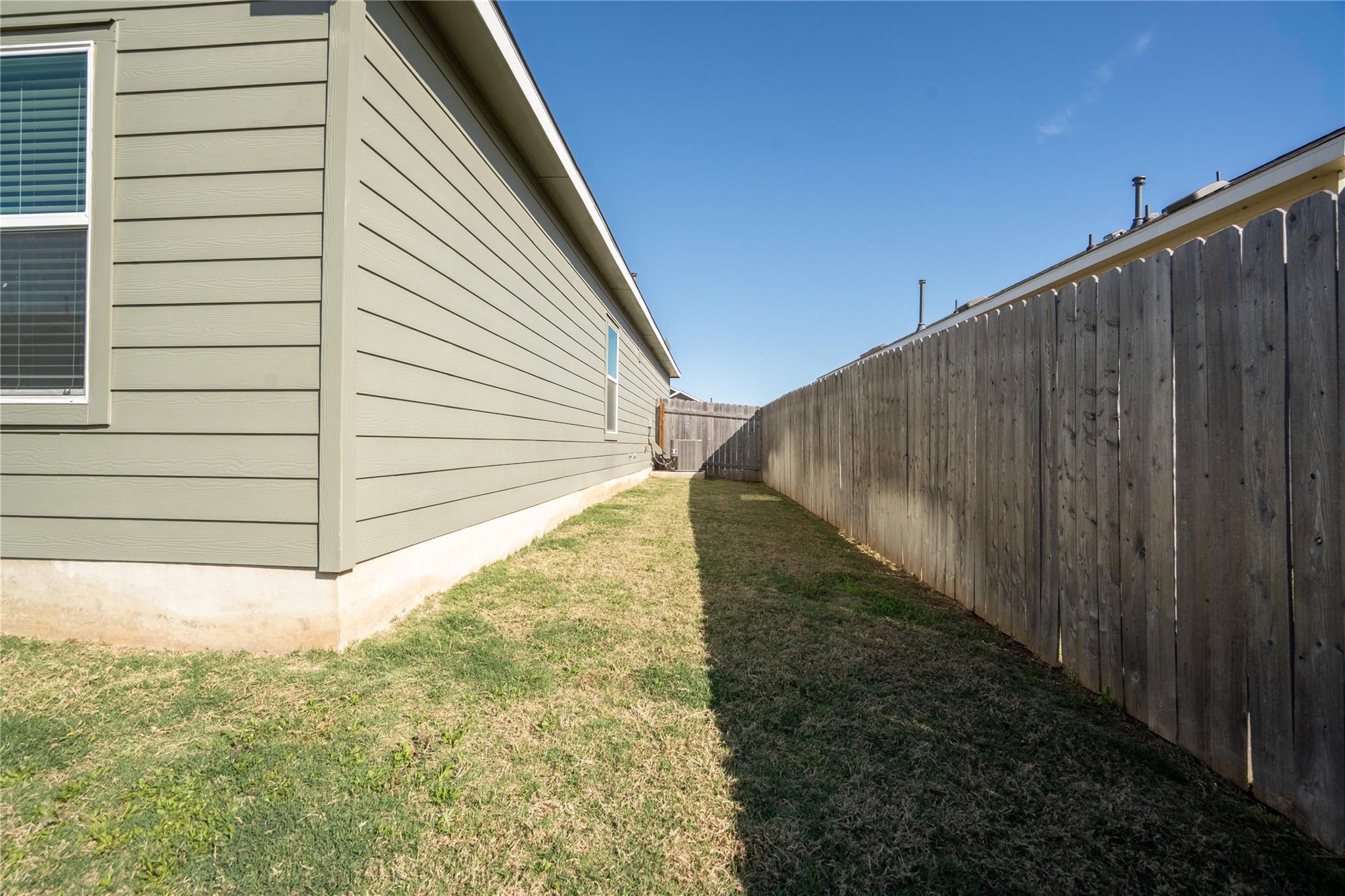 13400 Banquete St, Elgin, TX 78621