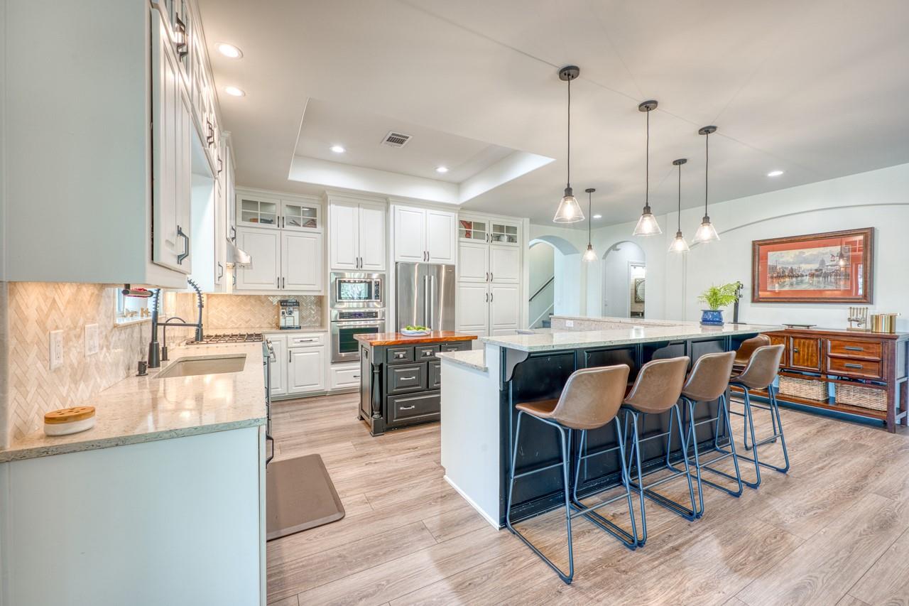 120 Sleepy Oaks Dr, Kingsland, TX 78639