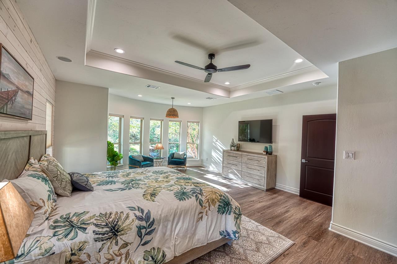 120 Sleepy Oaks Dr, Kingsland, TX 78639