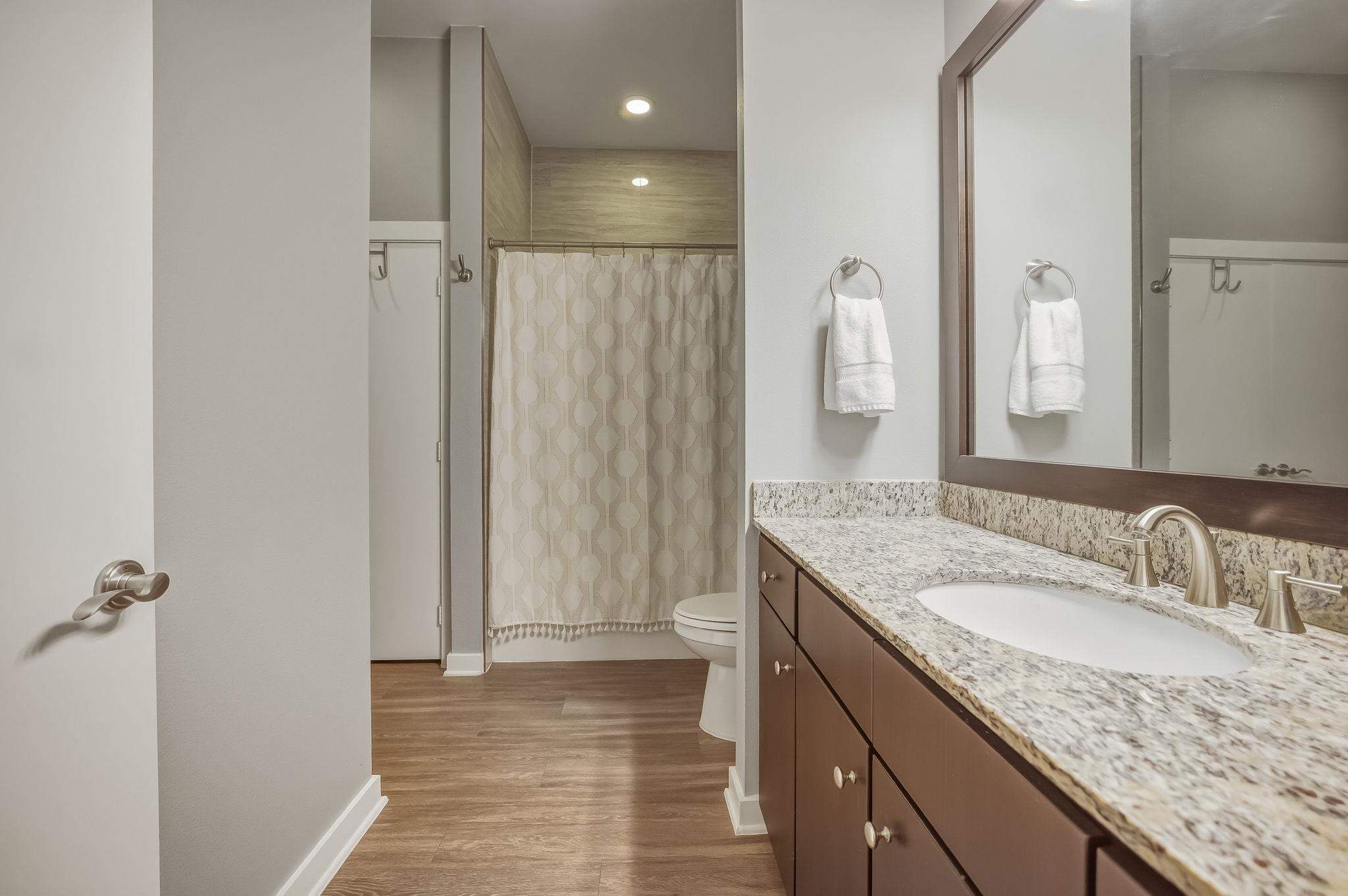 1900 Barton Springs Rd # 2006, Austin, TX 78704