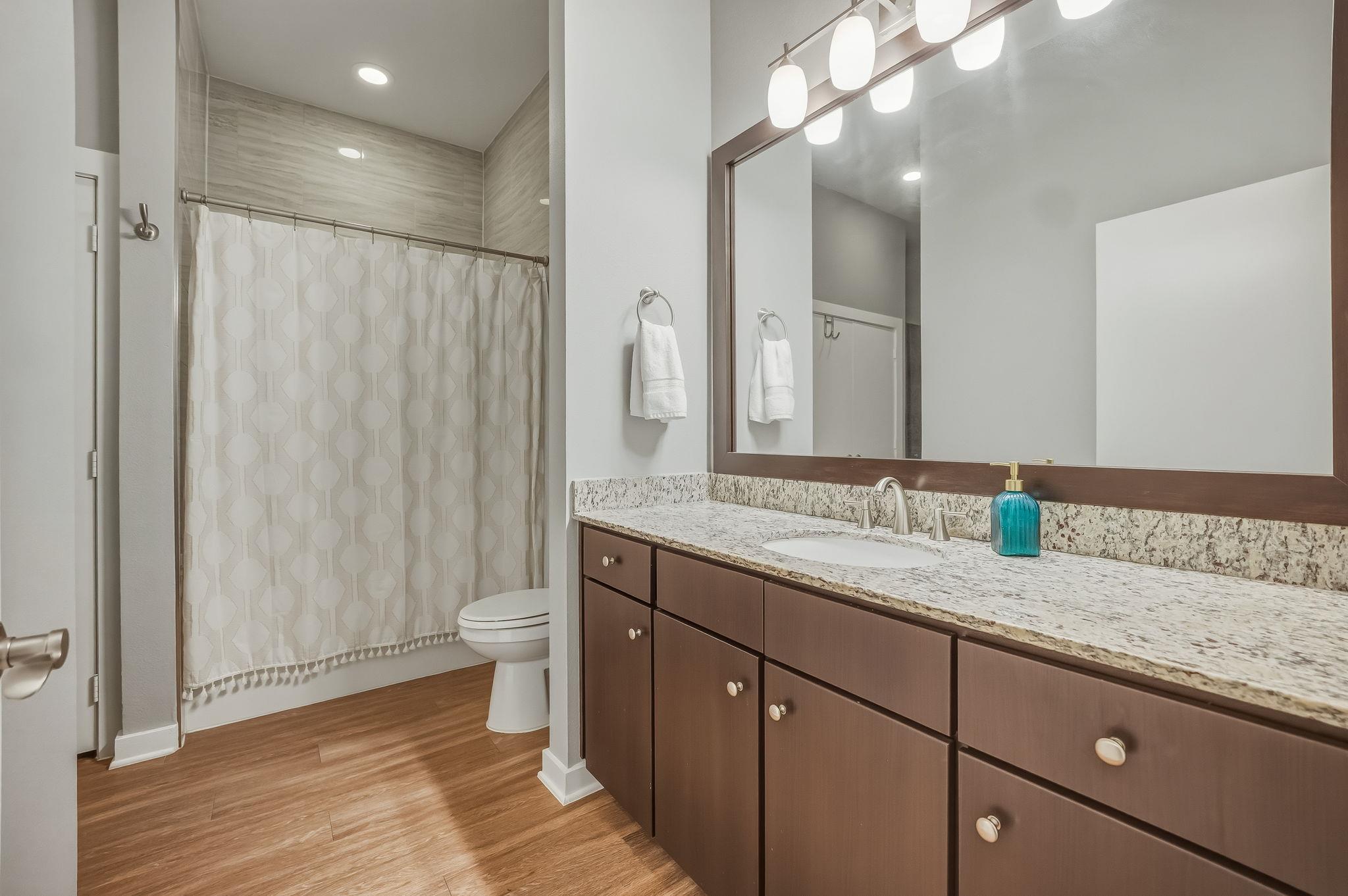 1900 Barton Springs Rd # 2006, Austin, TX 78704