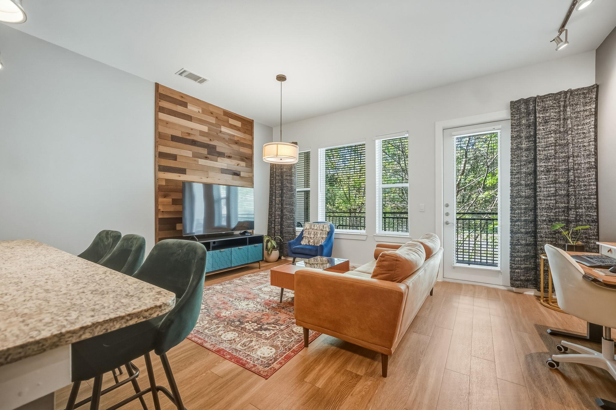 1900 Barton Springs Rd # 2006, Austin, TX 78704