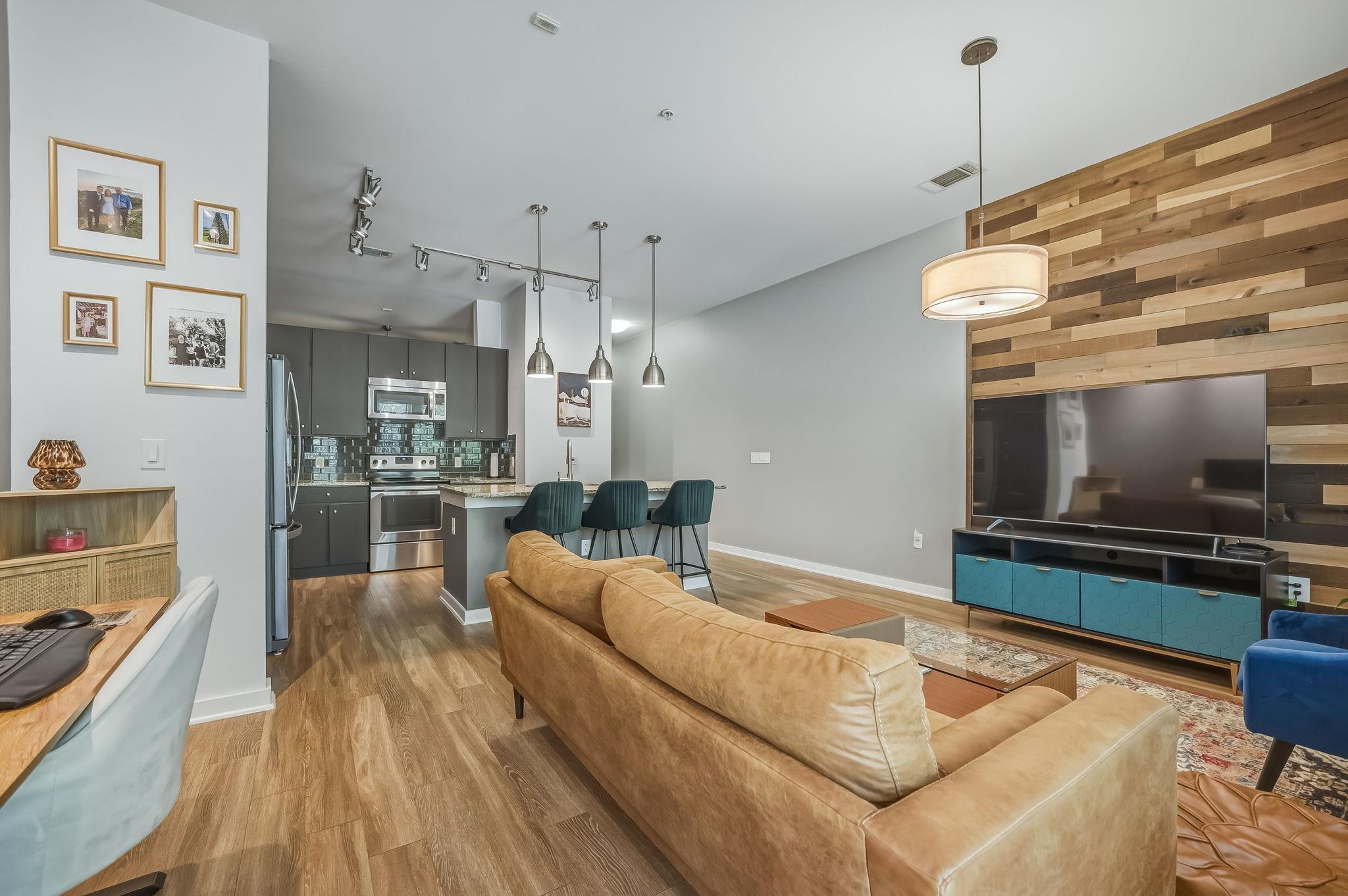 1900 Barton Springs Rd # 2006, Austin, TX 78704