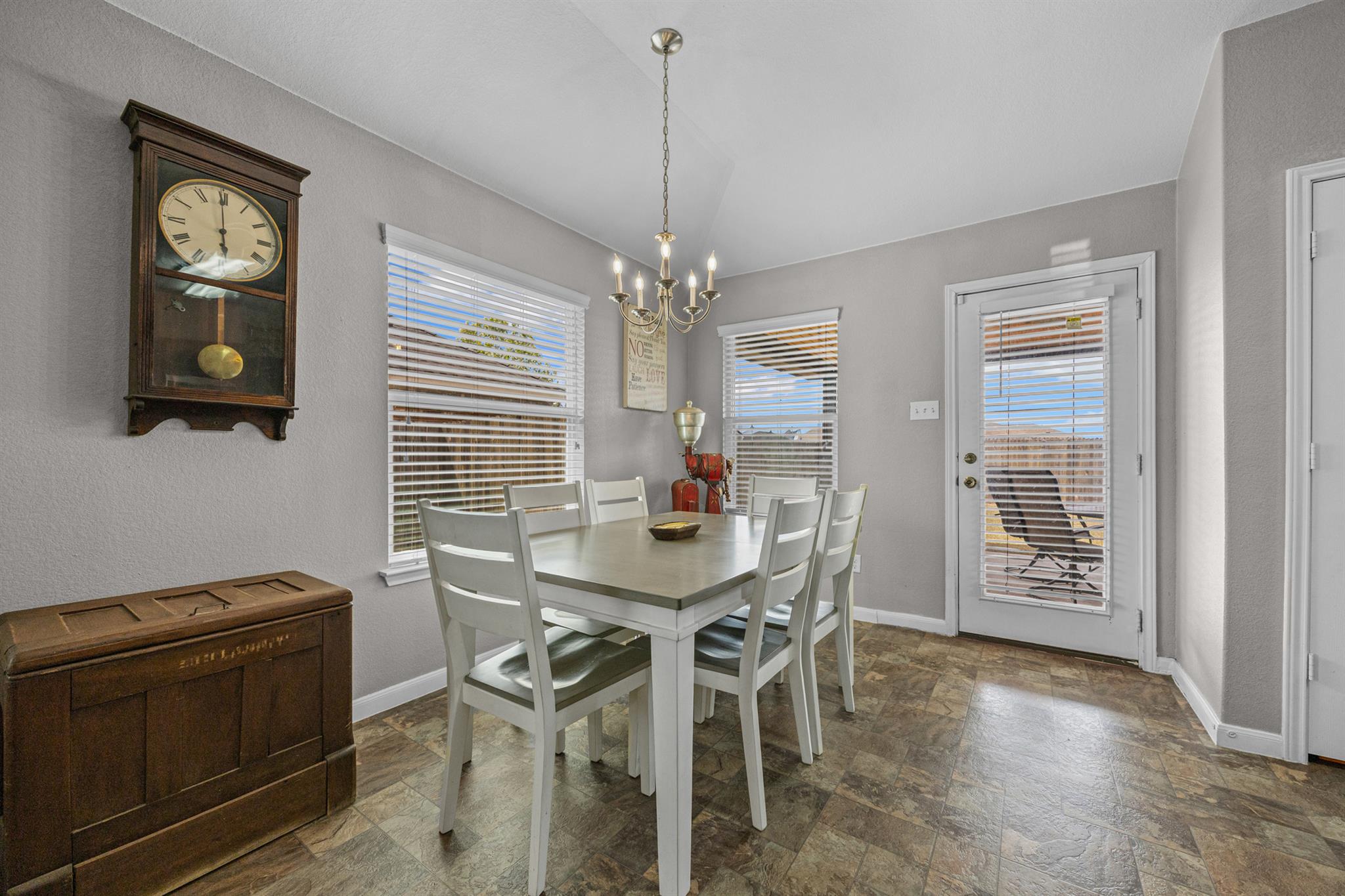 1513 Monte Vista Dr, Lockhart, TX 78644