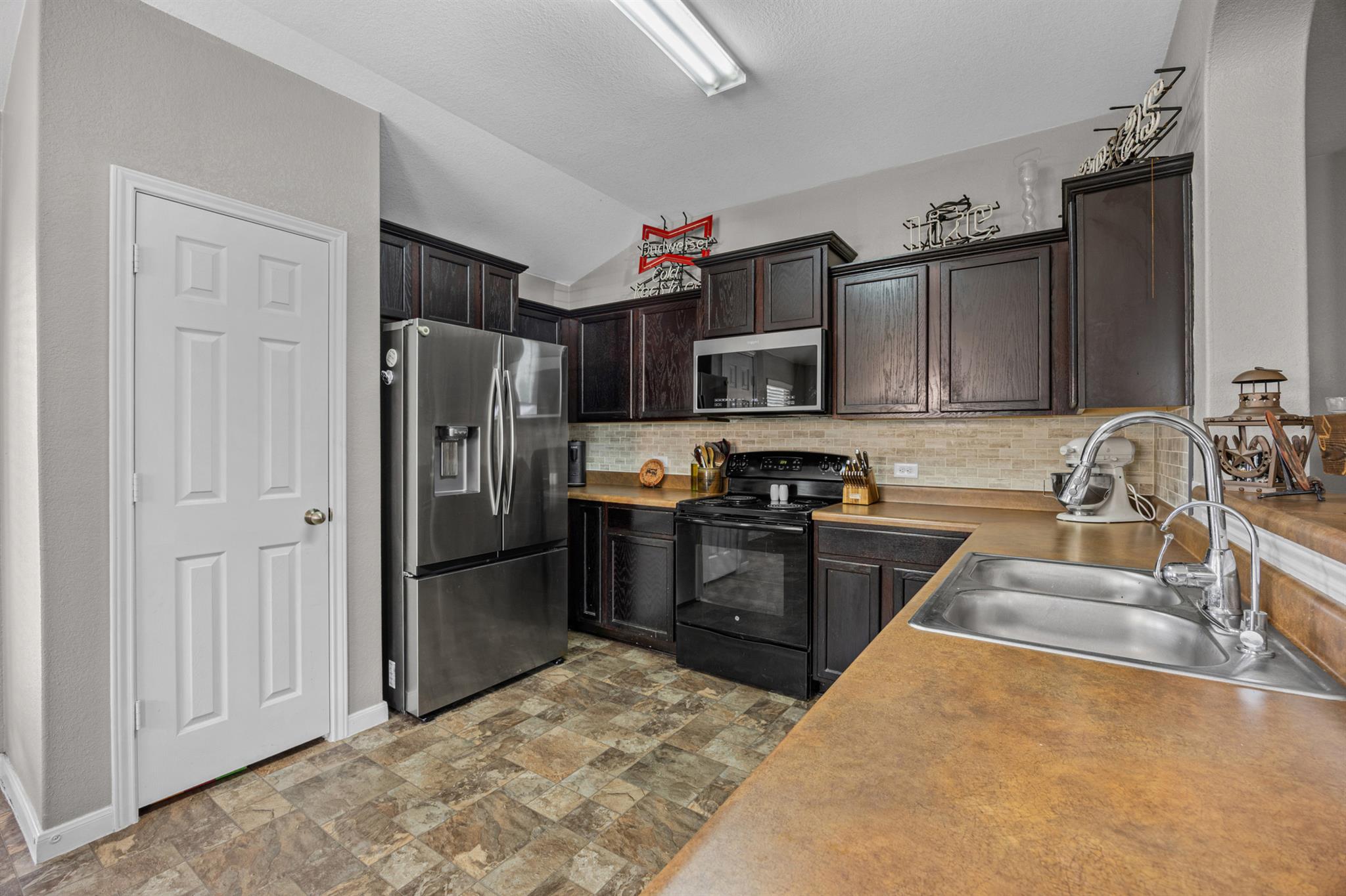 1513 Monte Vista Dr, Lockhart, TX 78644