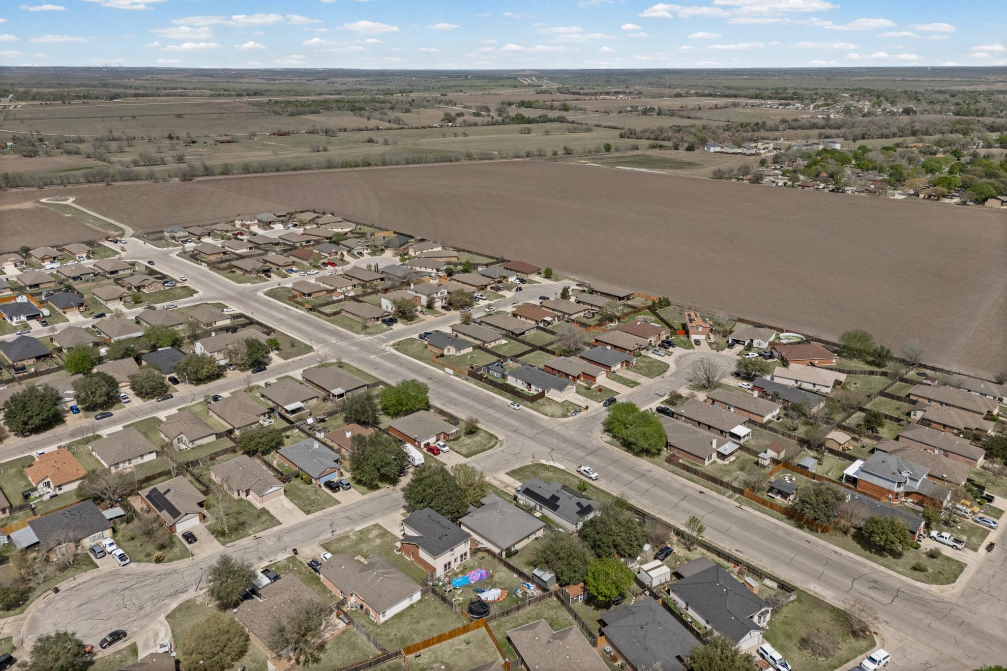 1513 Monte Vista Dr, Lockhart, TX 78644