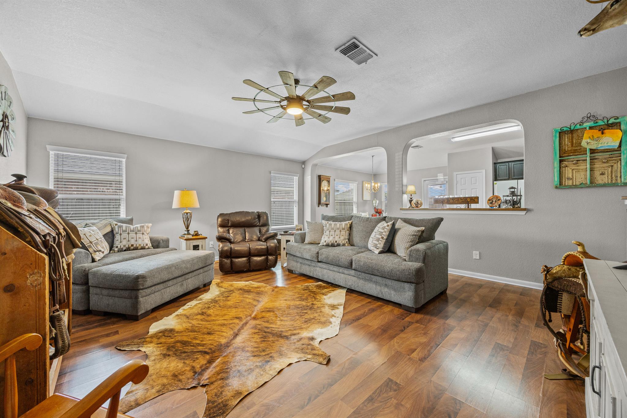 1513 Monte Vista Dr, Lockhart, TX 78644