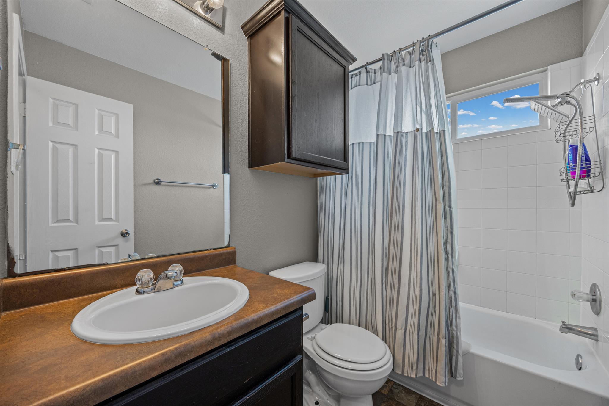 1513 Monte Vista Dr, Lockhart, TX 78644