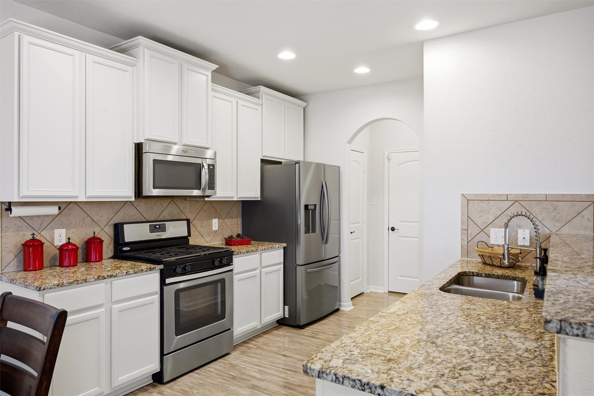 1728 Amy Dr, Kyle, TX 78640