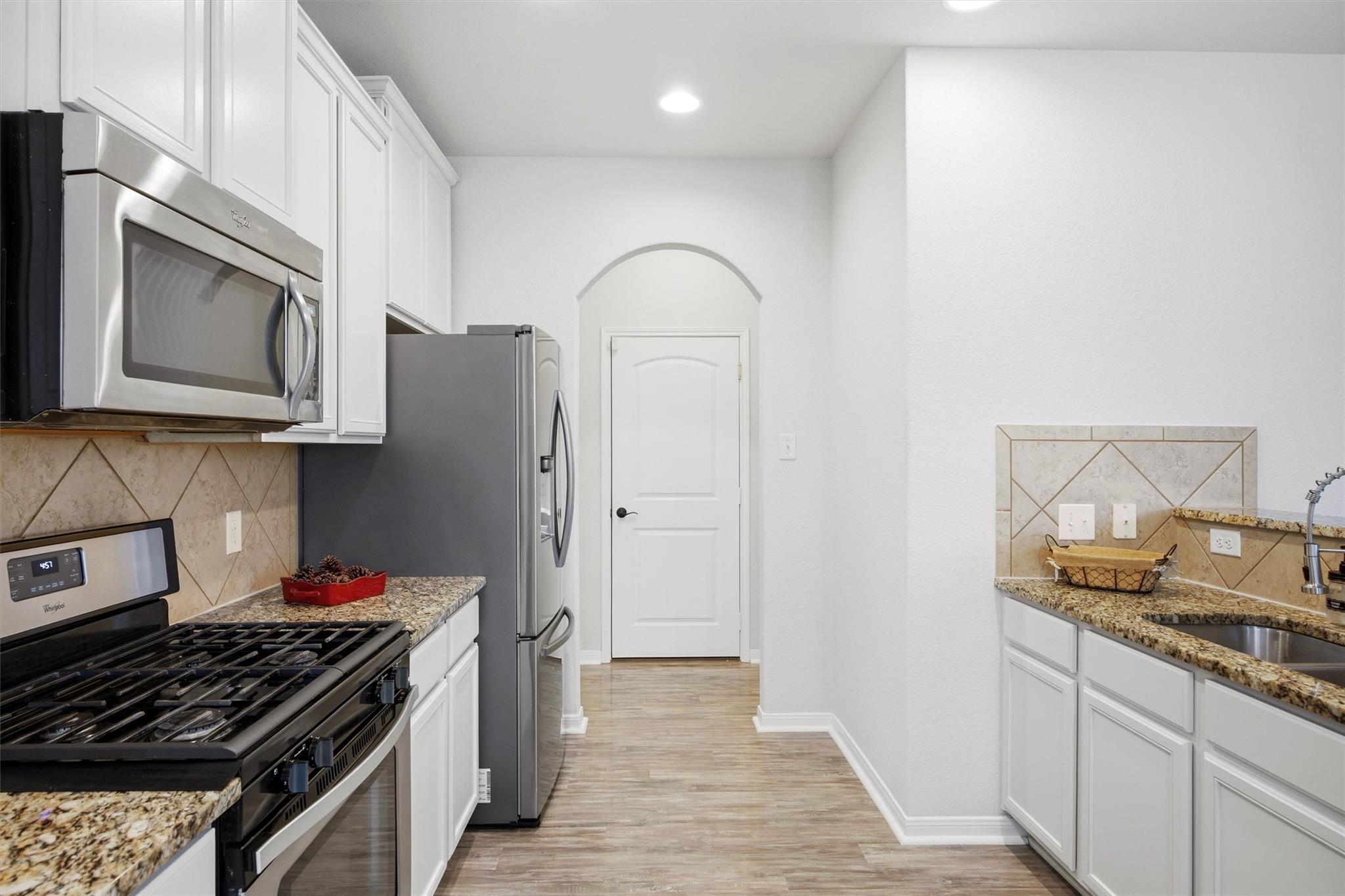 1728 Amy Dr, Kyle, TX 78640