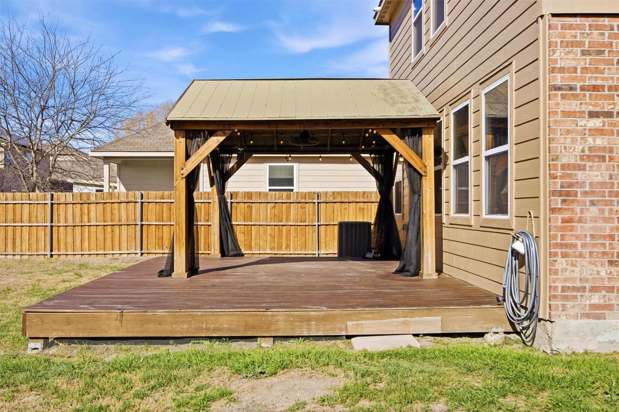 1728 Amy Dr, Kyle, TX 78640