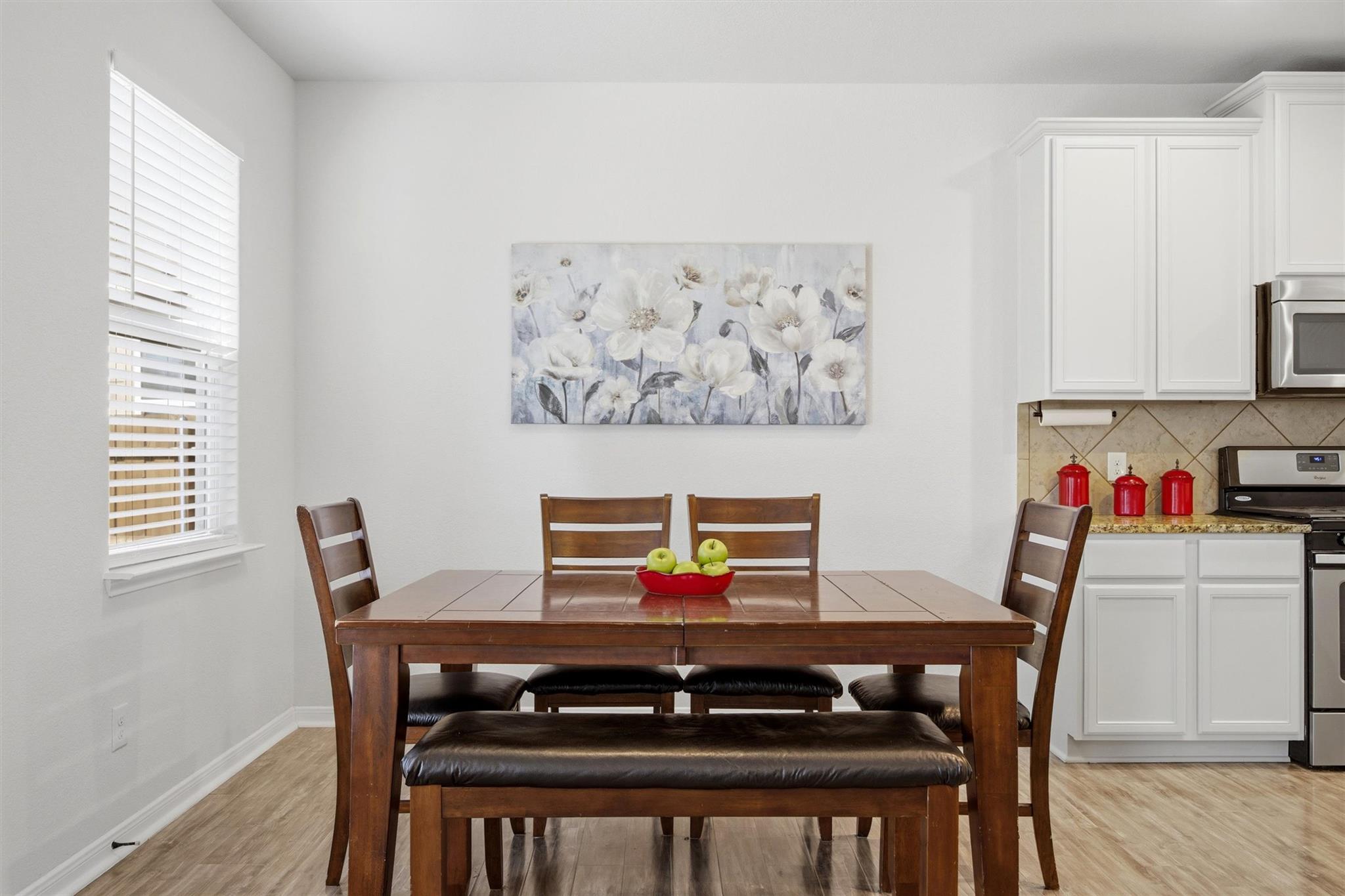 1728 Amy Dr, Kyle, TX 78640