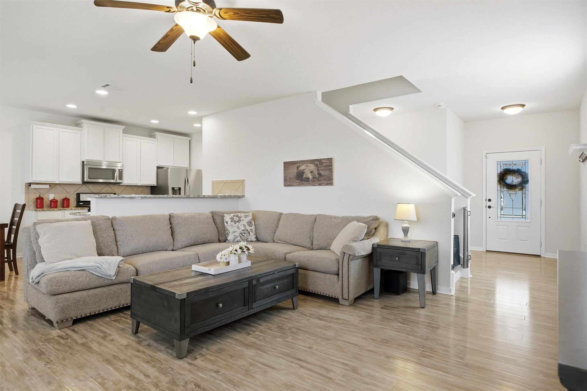 1728 Amy Dr, Kyle, TX 78640