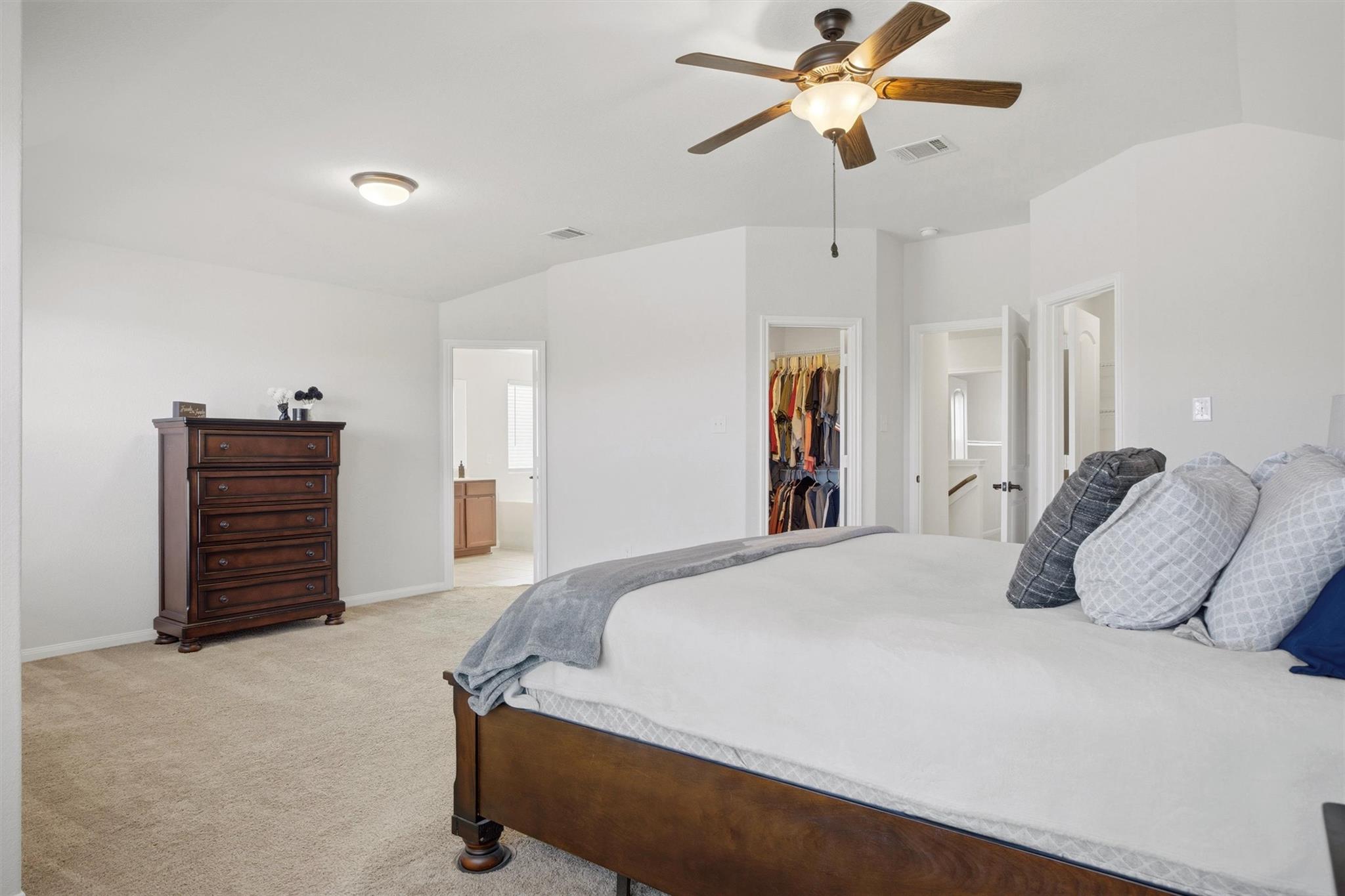 1728 Amy Dr, Kyle, TX 78640