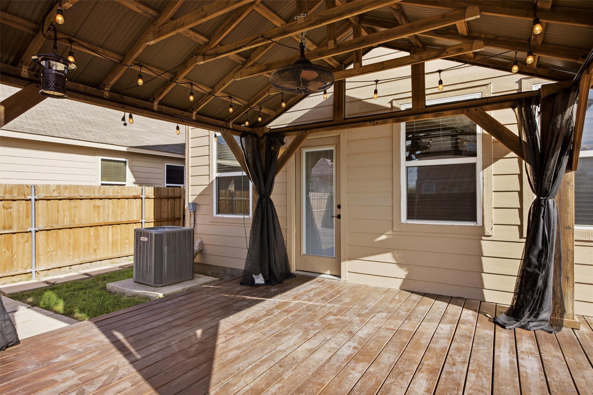 1728 Amy Dr, Kyle, TX 78640