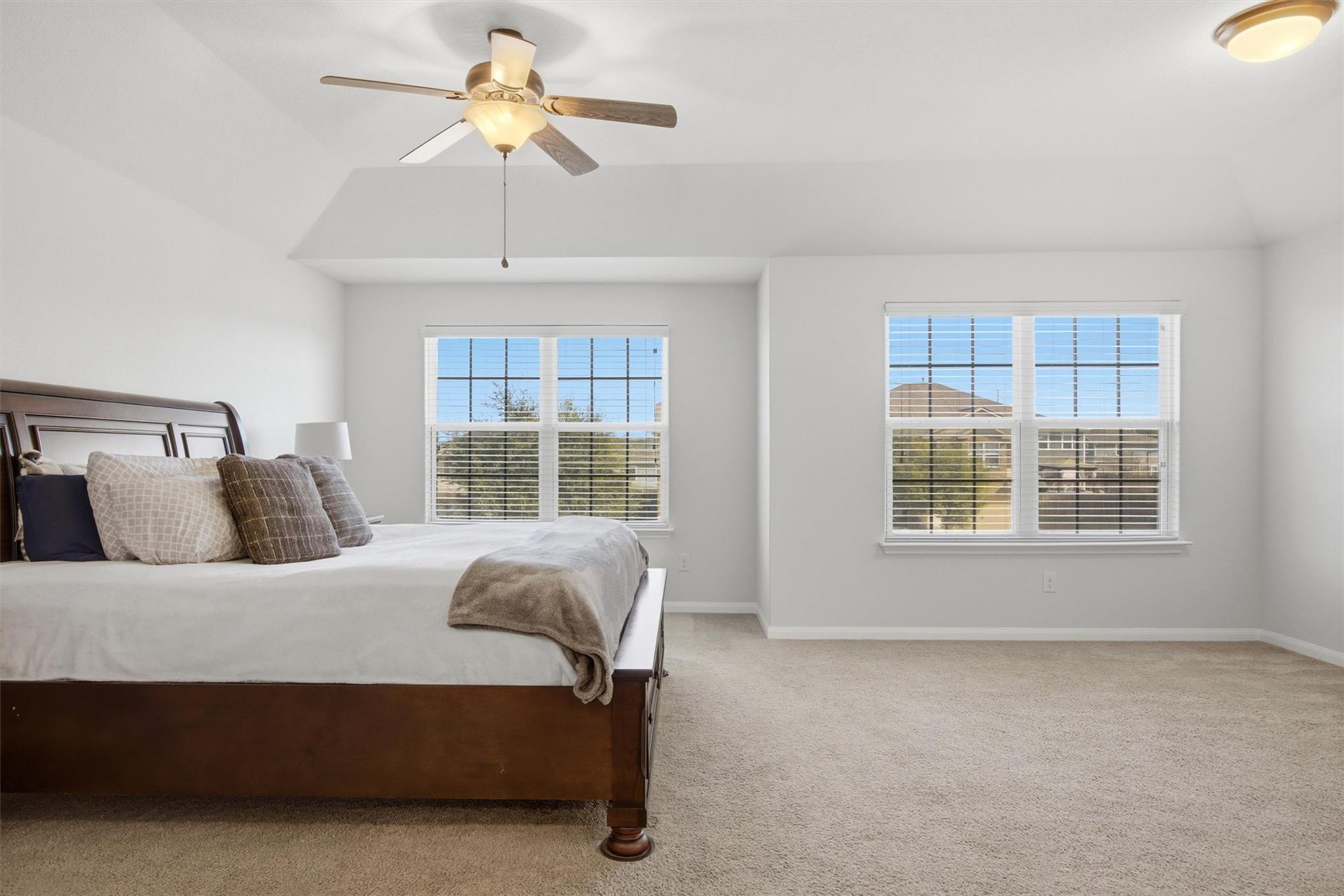 1728 Amy Dr, Kyle, TX 78640