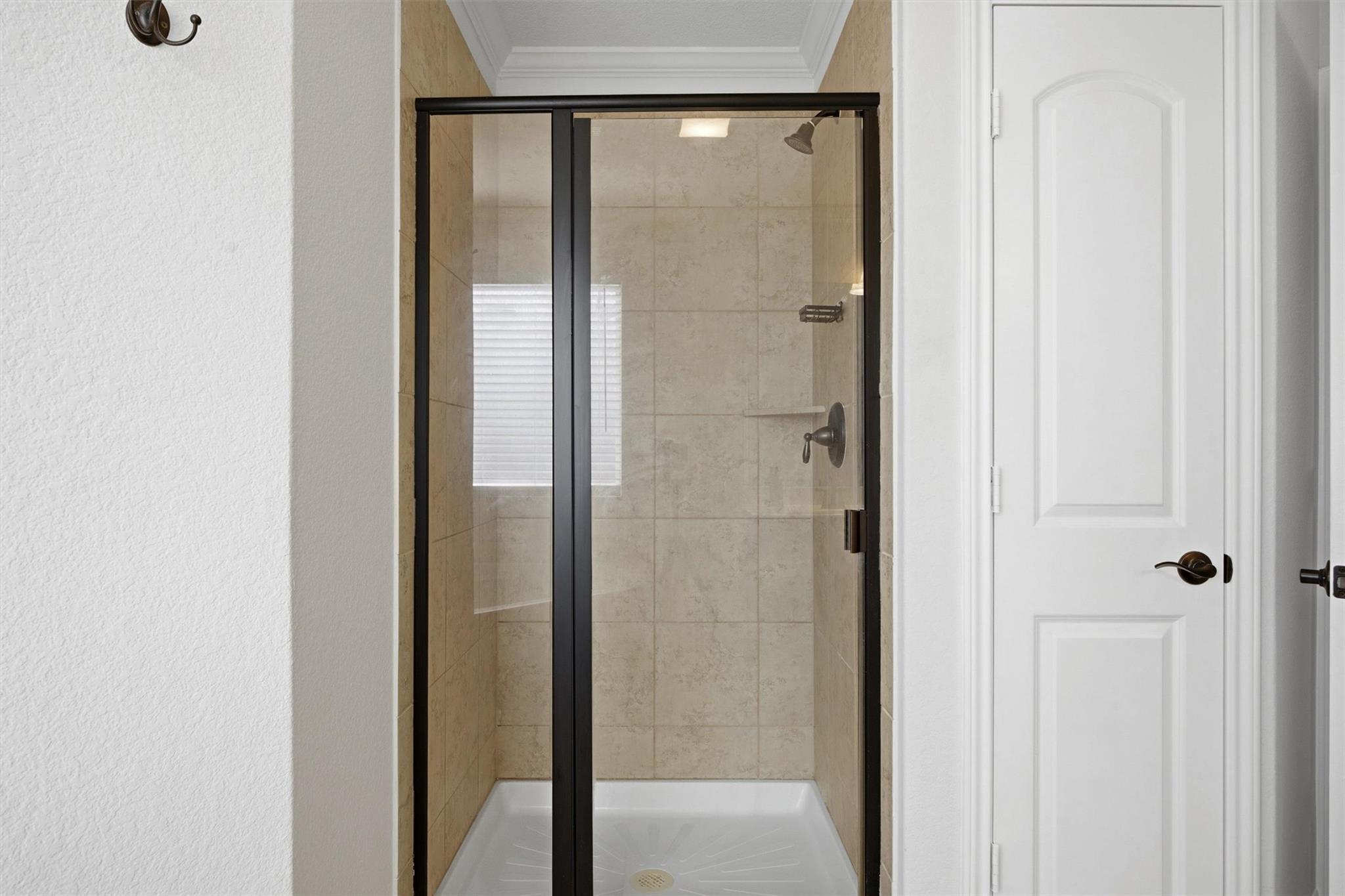 1728 Amy Dr, Kyle, TX 78640