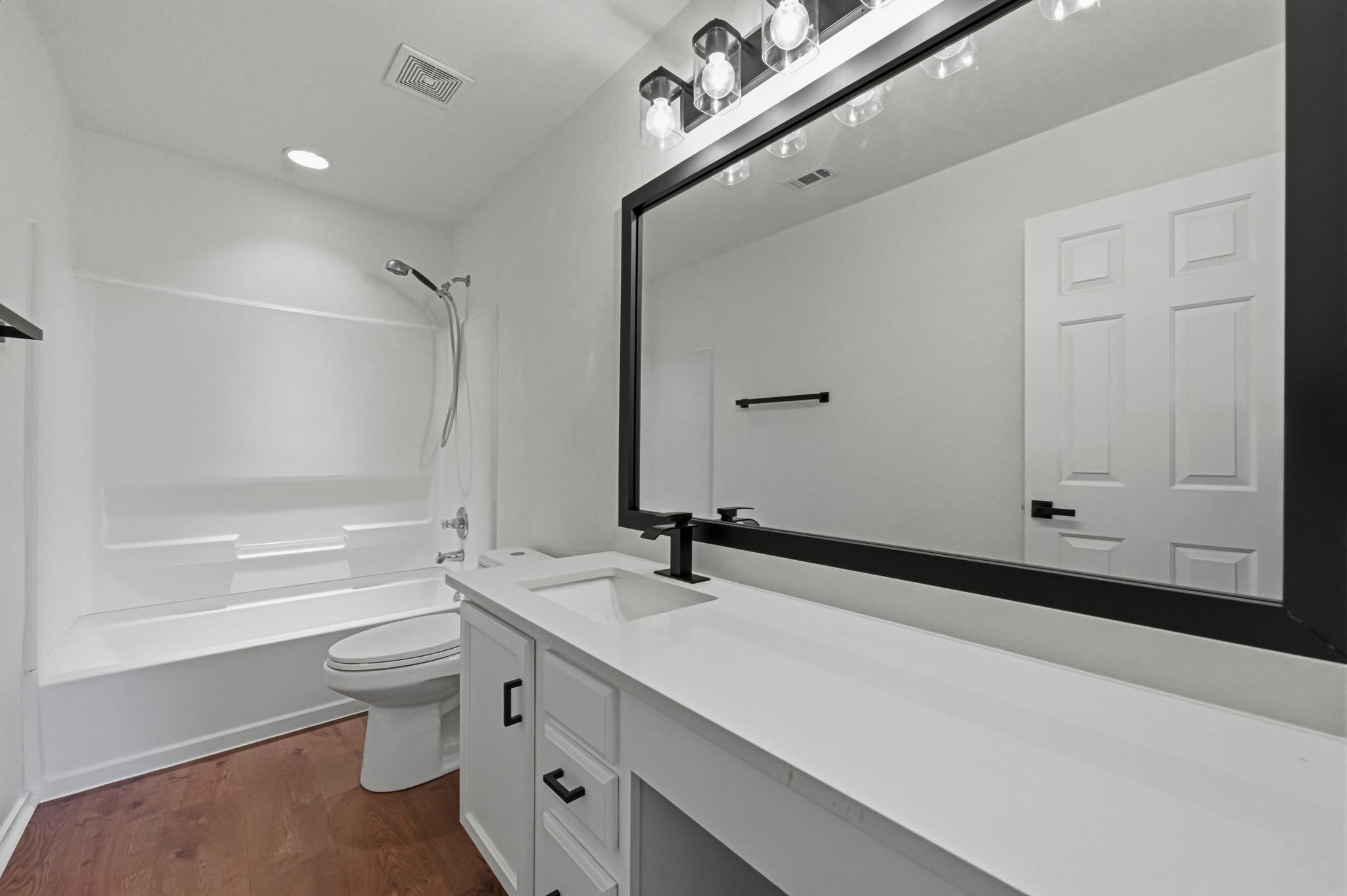 380 Apricot Dr, Kyle, TX 78640