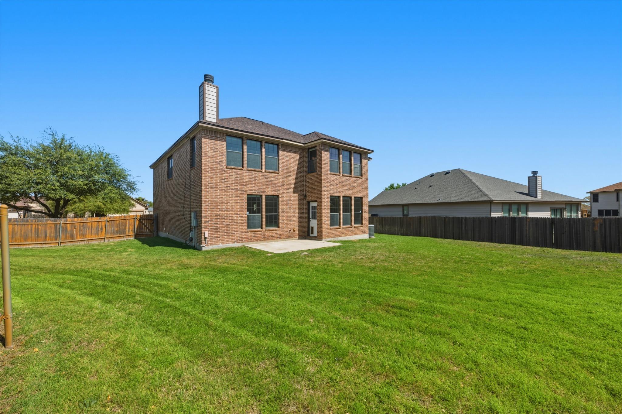 380 Apricot Dr, Kyle, TX 78640