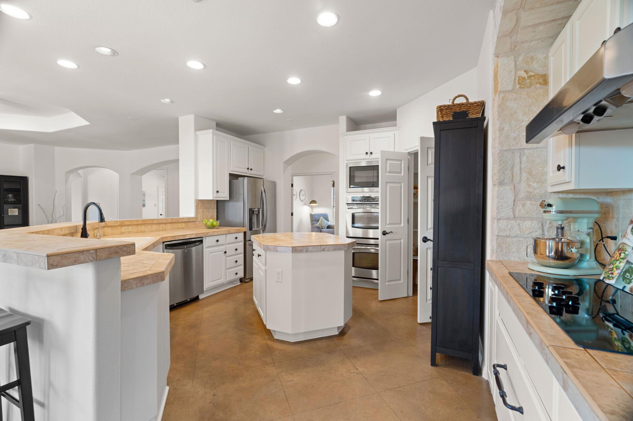 1426 Shelton Ranch Rd, Dripping Springs, TX 78620