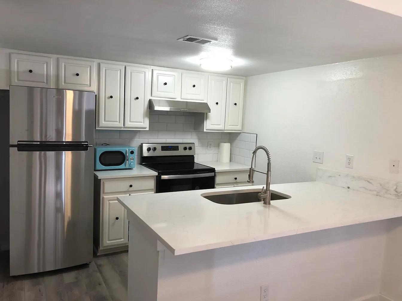 2124 Burton Dr # 160, Austin, TX 78741