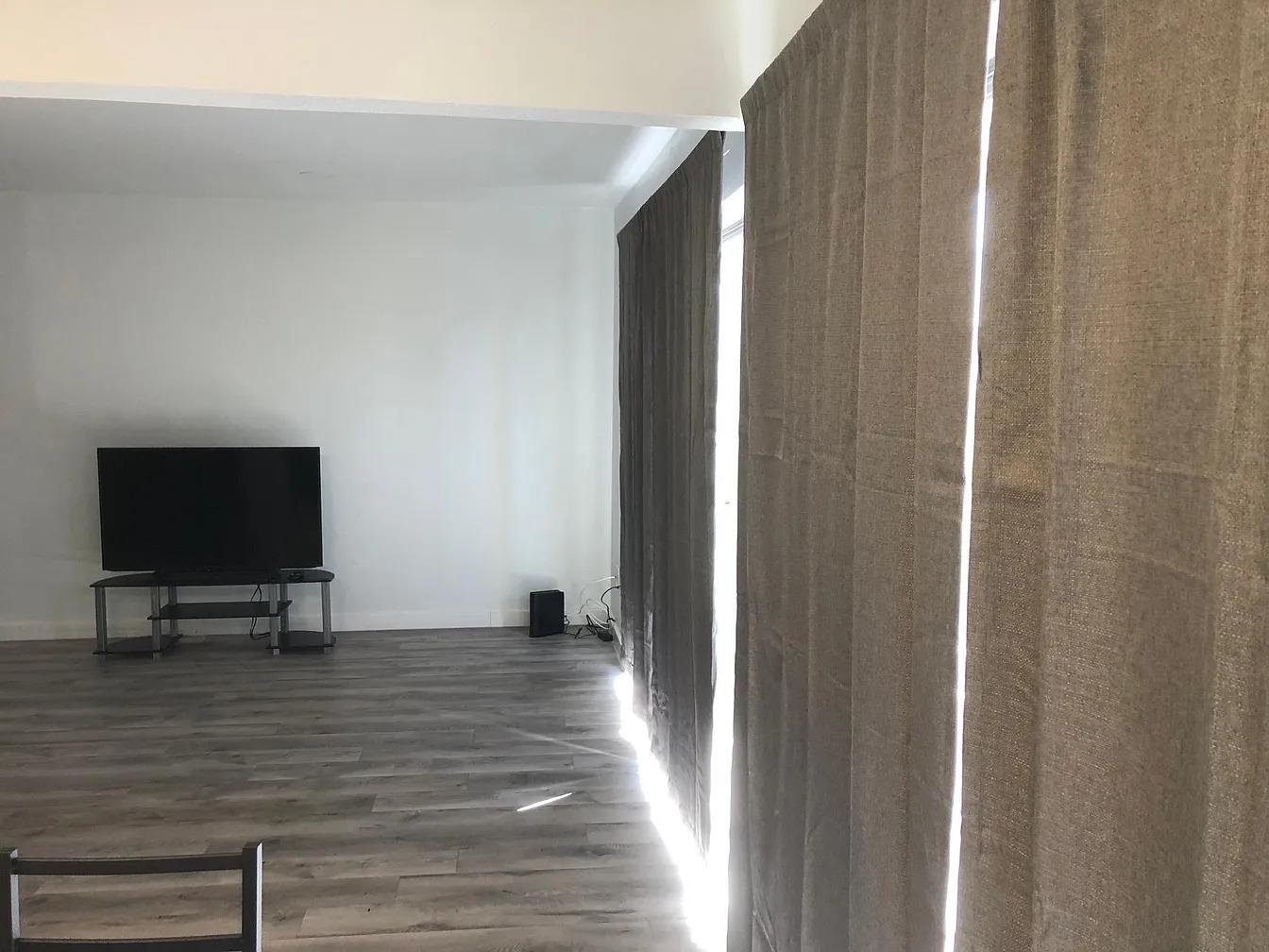 2124 Burton Dr # 160, Austin, TX 78741