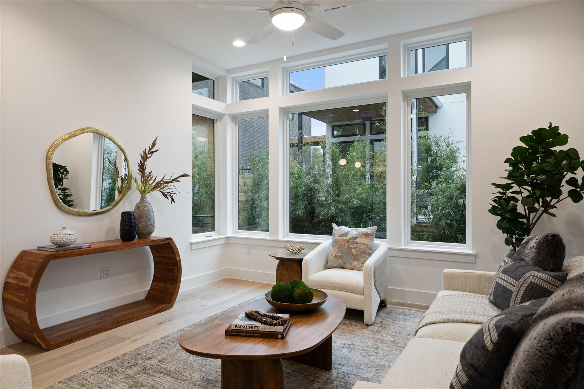 900 S 2nd St # 20, Austin, TX 78704