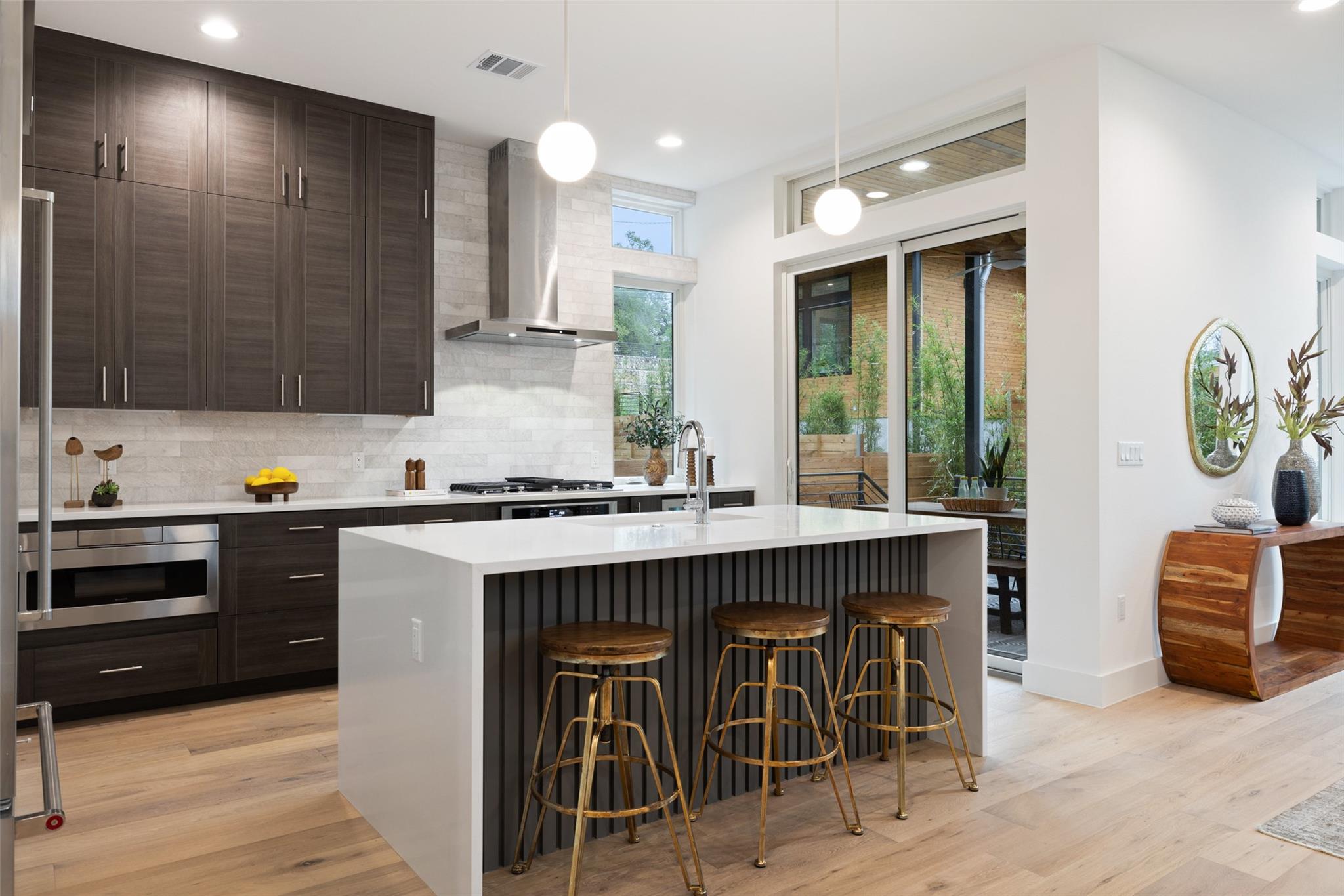 900 S 2nd St # 20, Austin, TX 78704